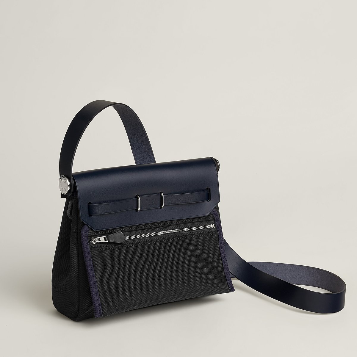 Hermès Herbag Zip 20 bag Noir/bleu Indigo | BagUSeek