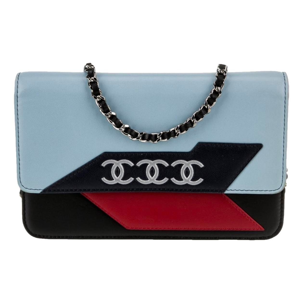 Wallet On Chain leather crossbody bag