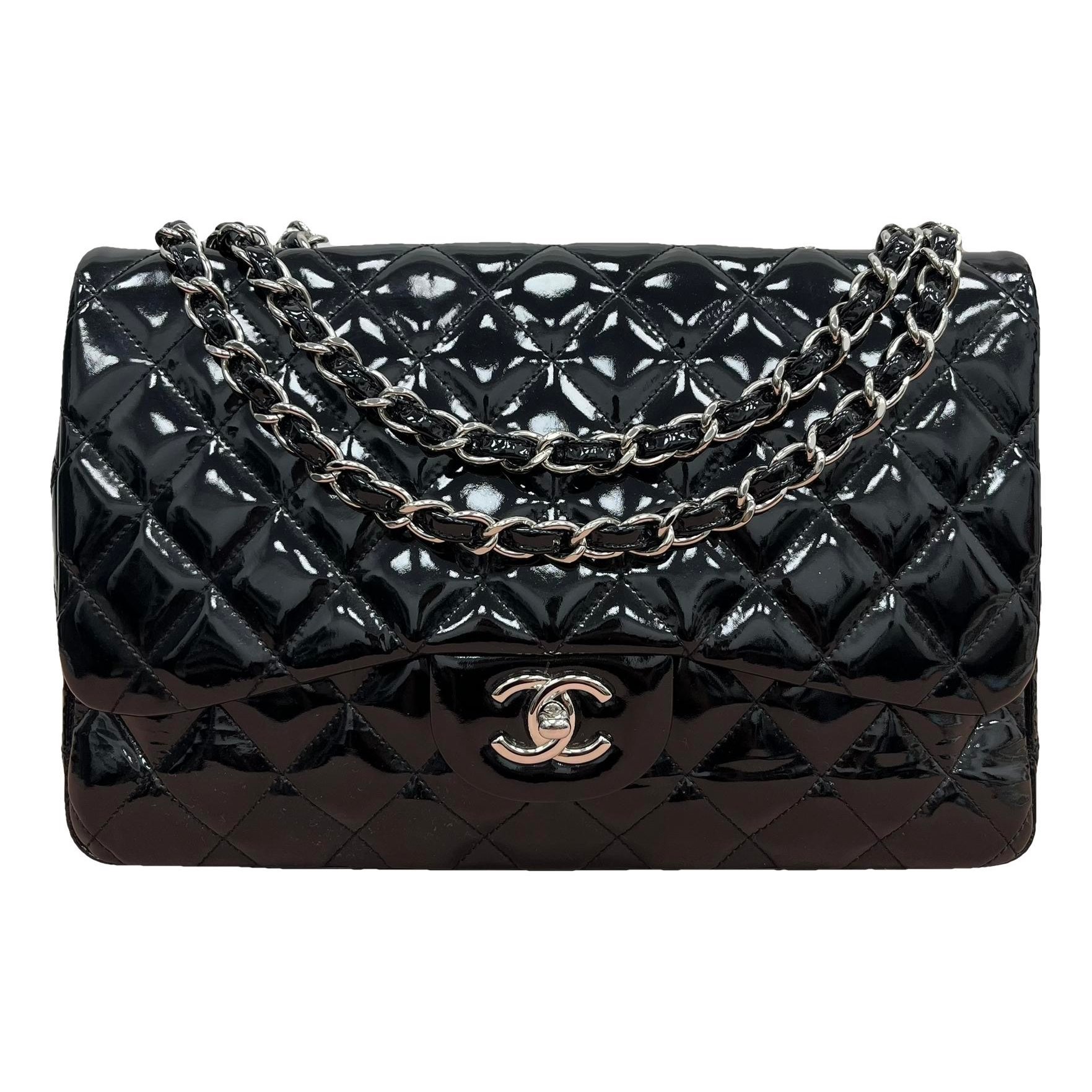 Timeless/Classique patent leather handbag