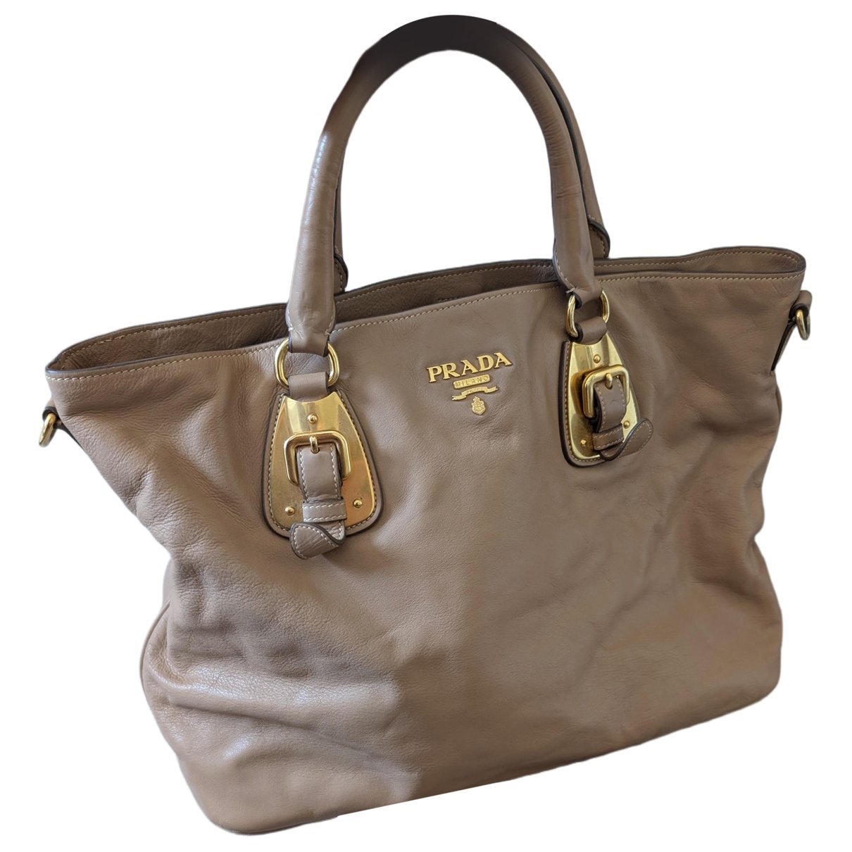 Buckle leather tote
