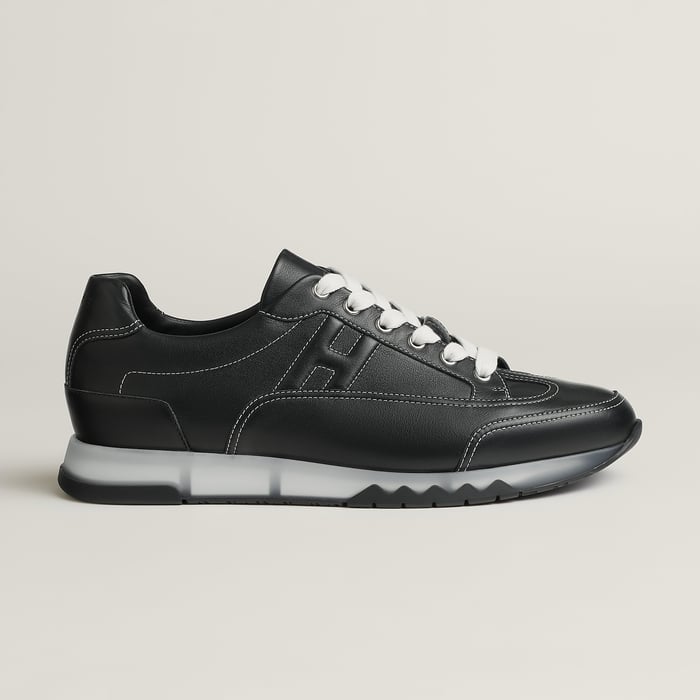 Noir Trail Sneaker