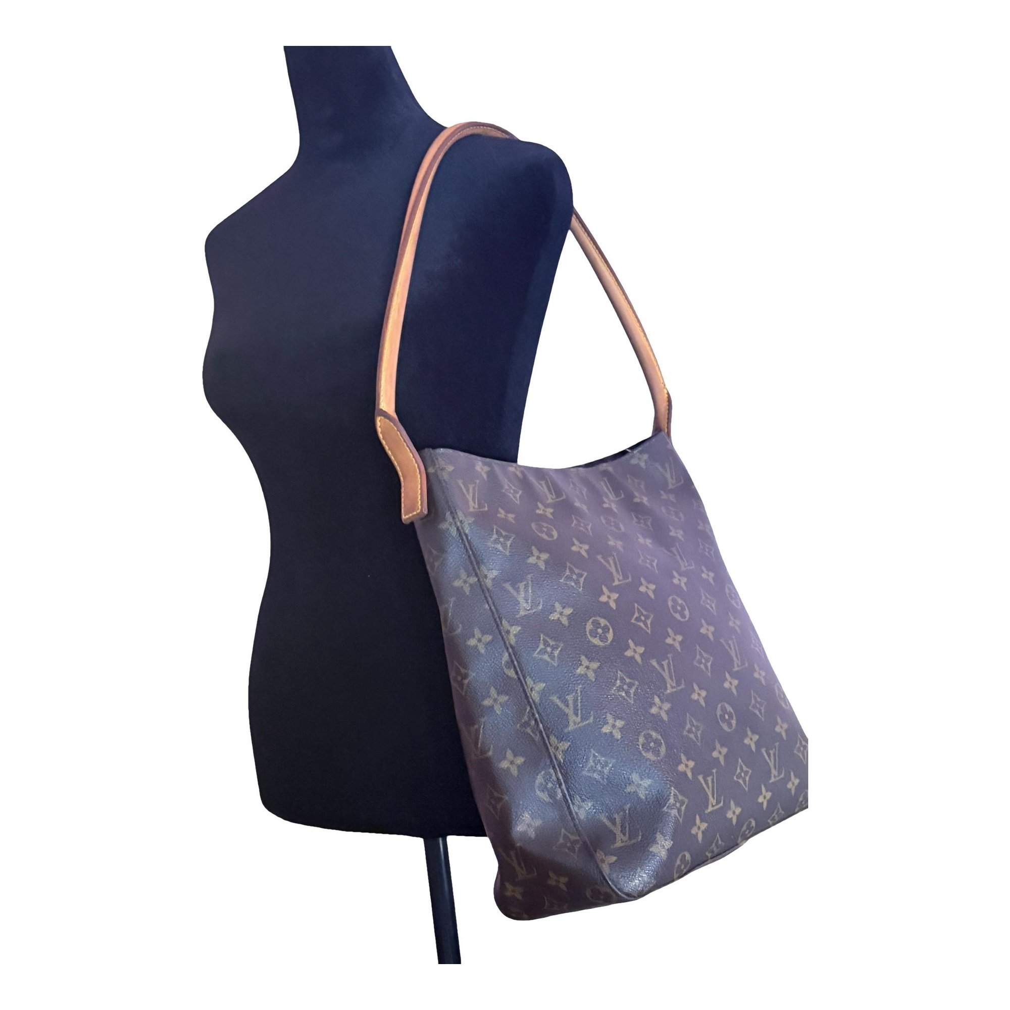 Looping leather handbag