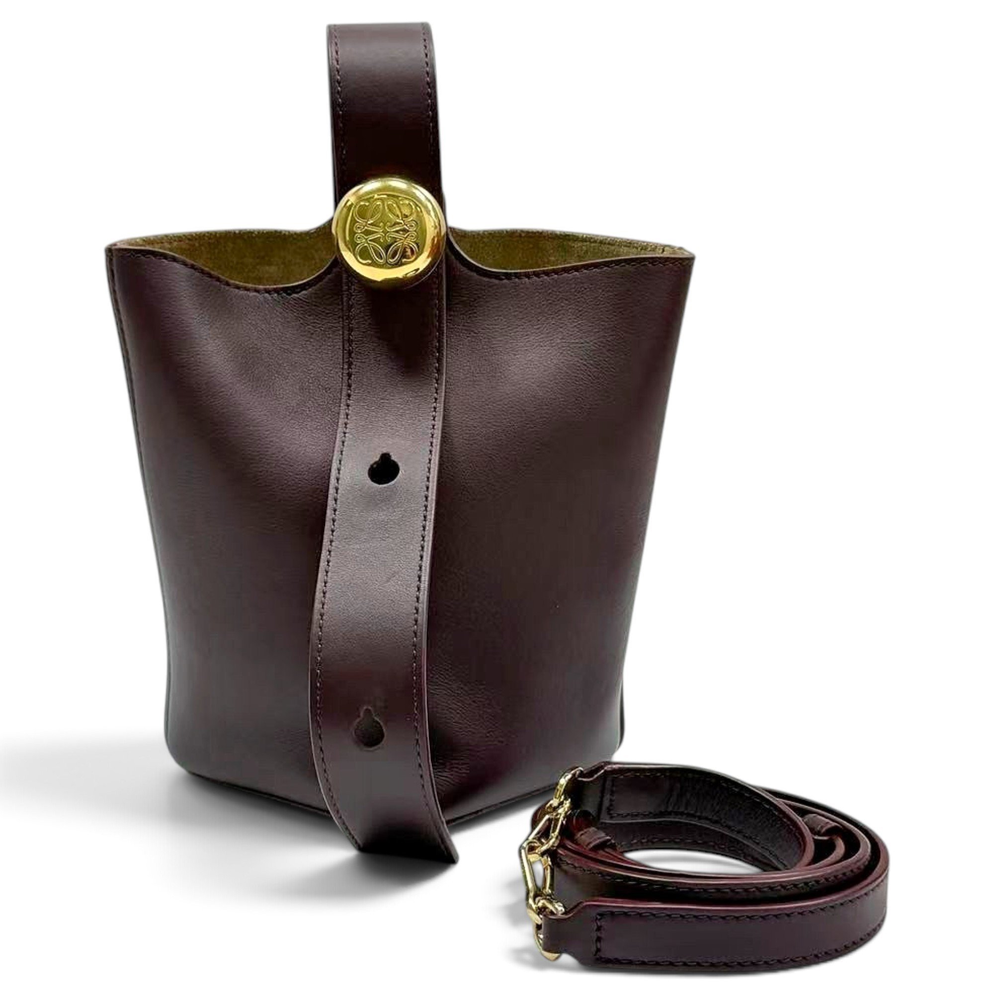 Pebble leather crossbody bag