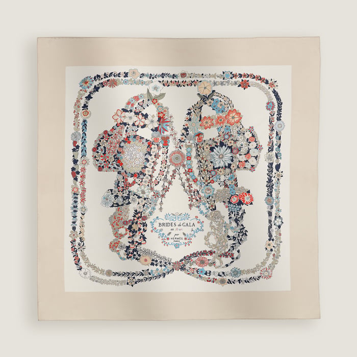 Hermès Brides de Gala en Fleurs scarf 90 Sable/Blanc/Bleu | BagUSeek
