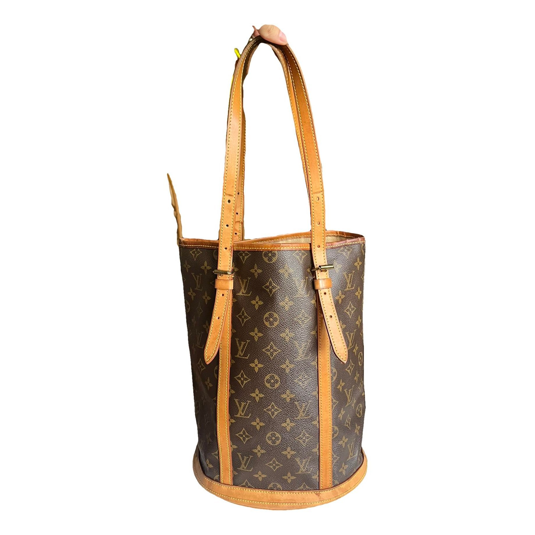 Bucket leather handbag