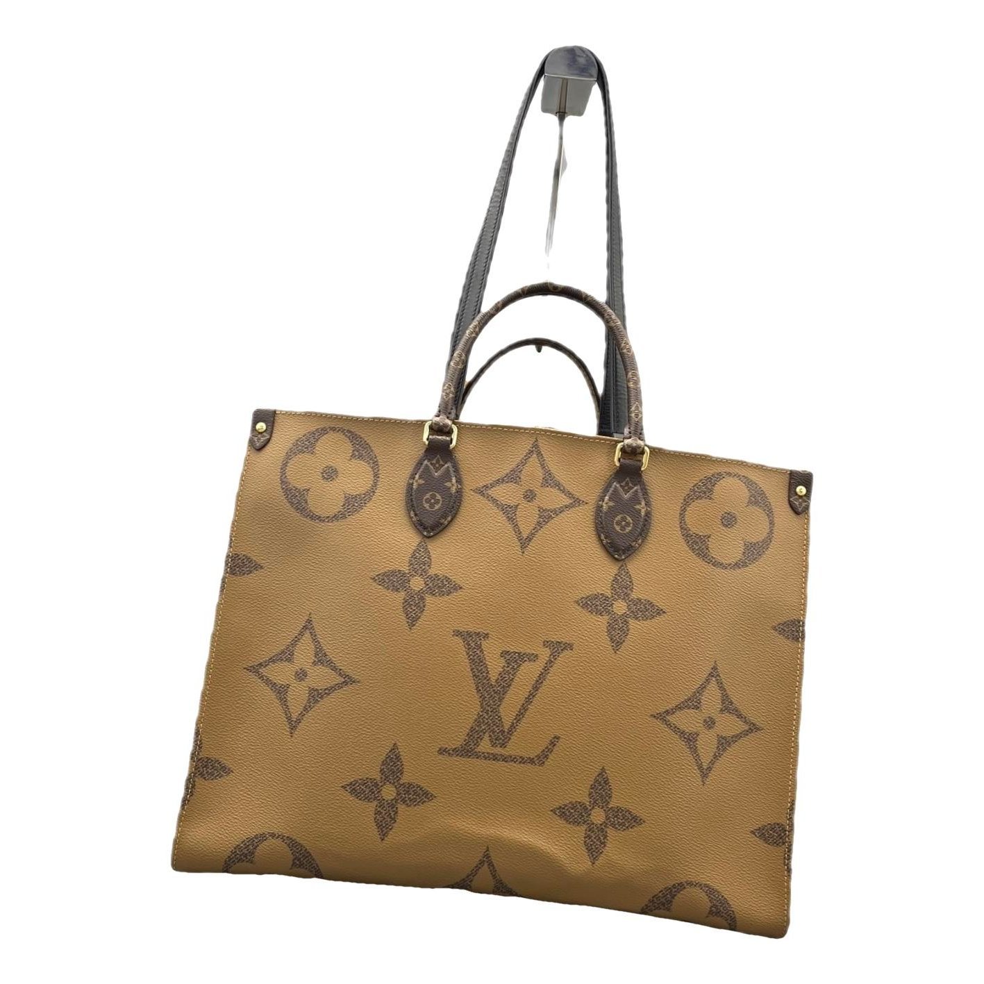 Onthego leather handbag