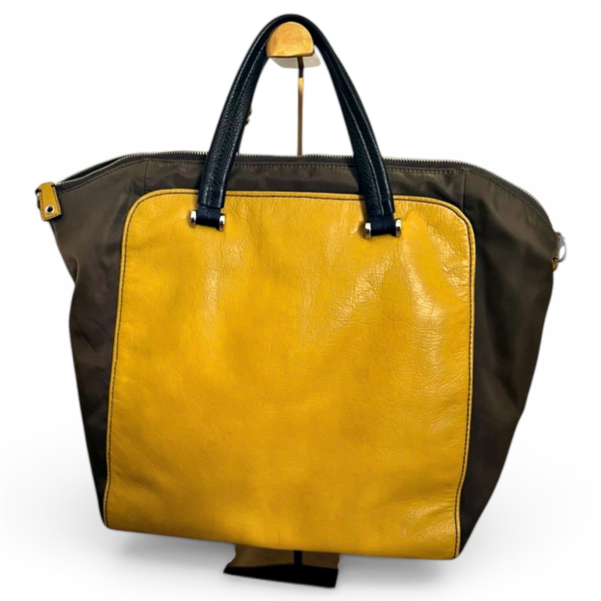 Leather handbag