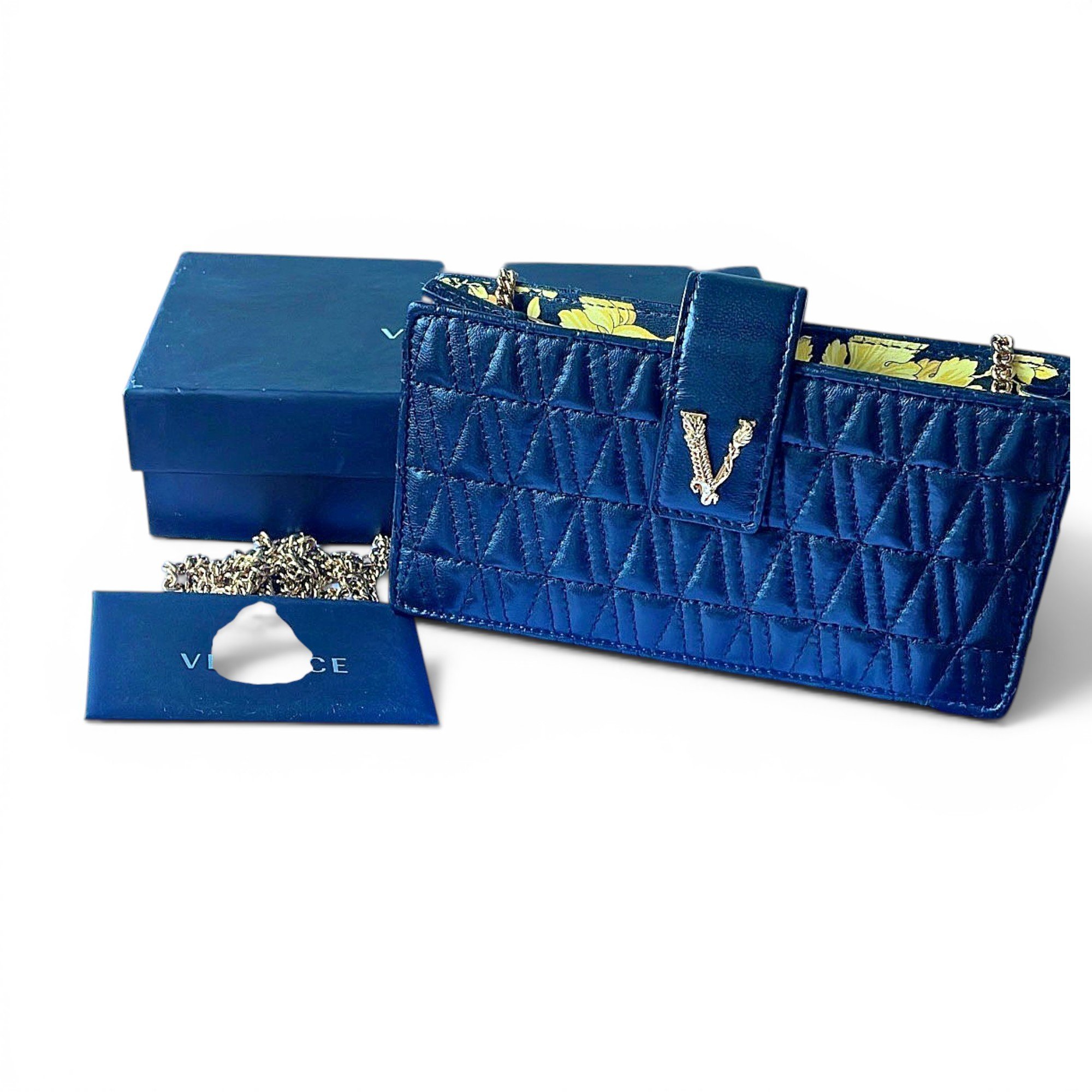 Virtus leather crossbody bag