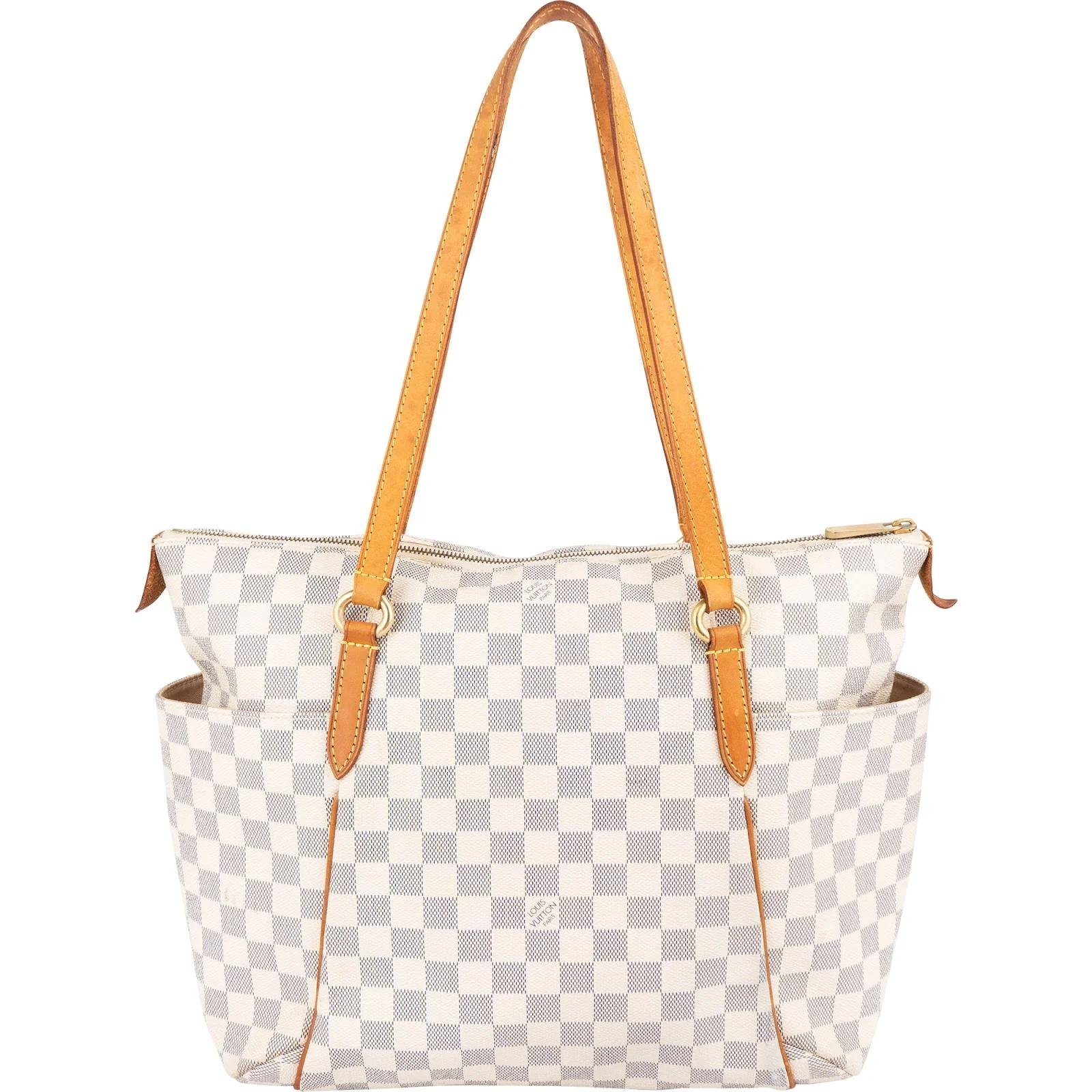 Totally leather handbag