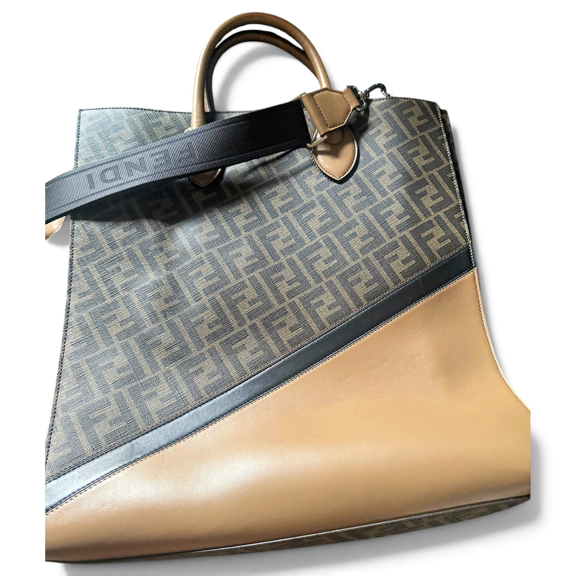 Leather tote