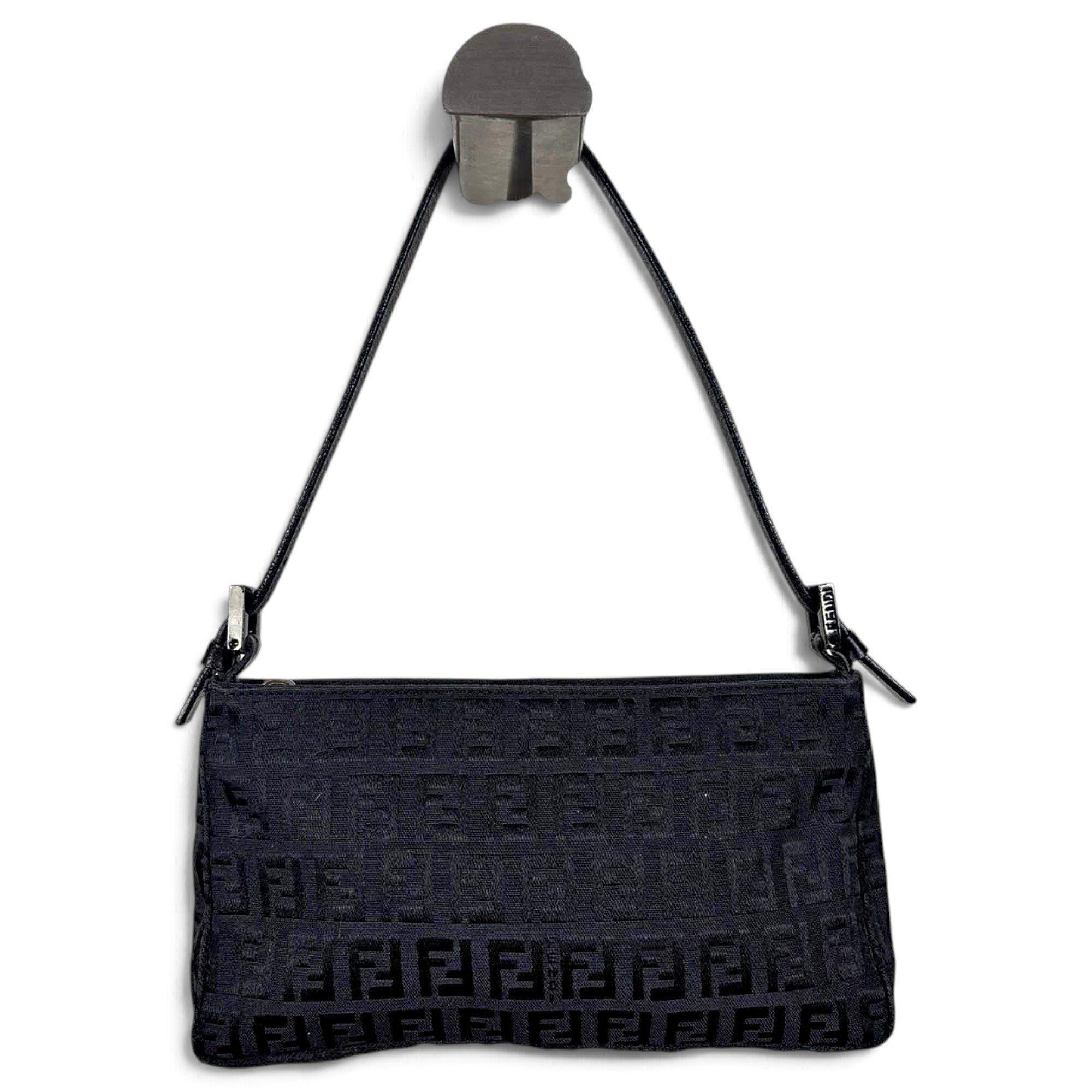 Baguette leather handbag