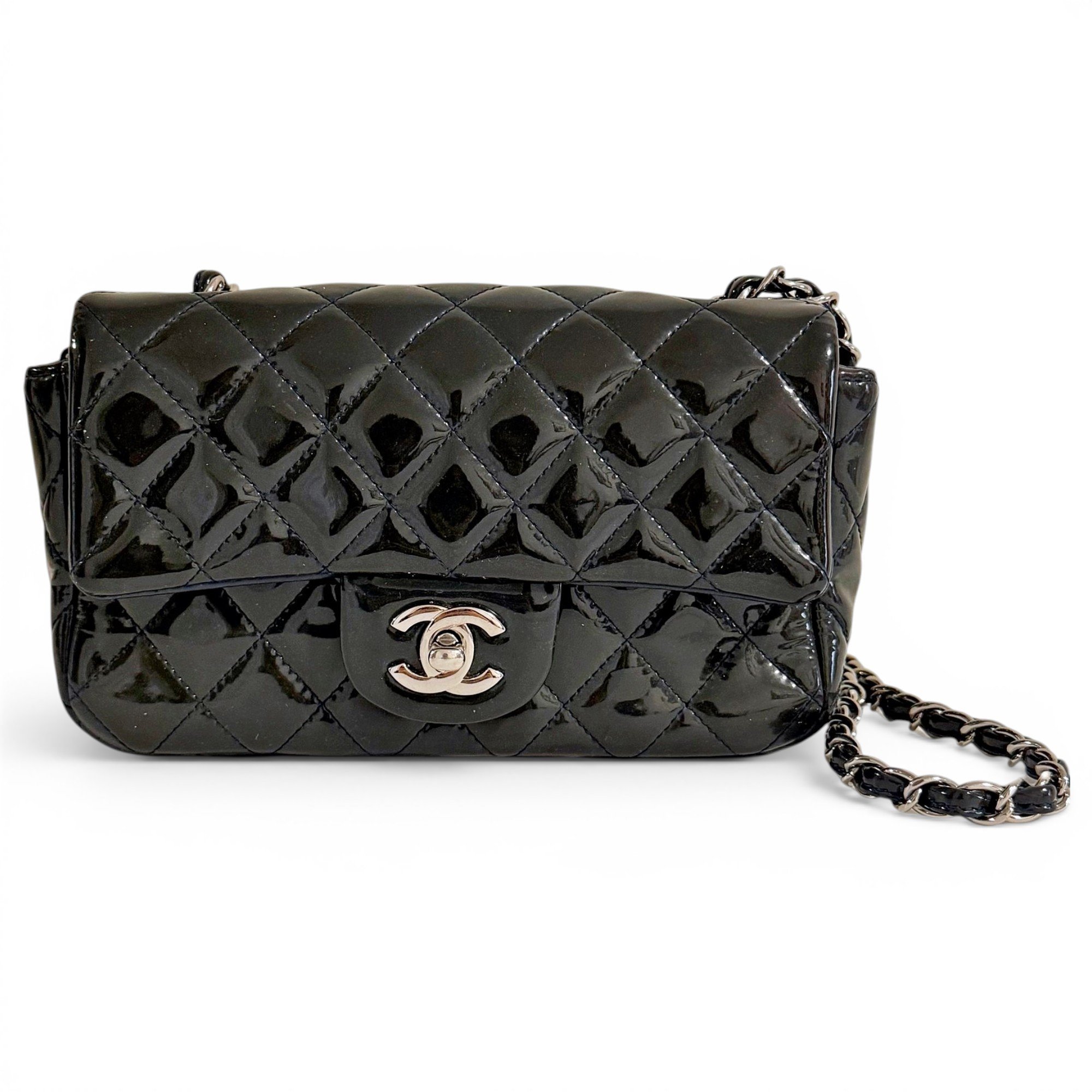 Timeless/Classique patent leather crossbody bag