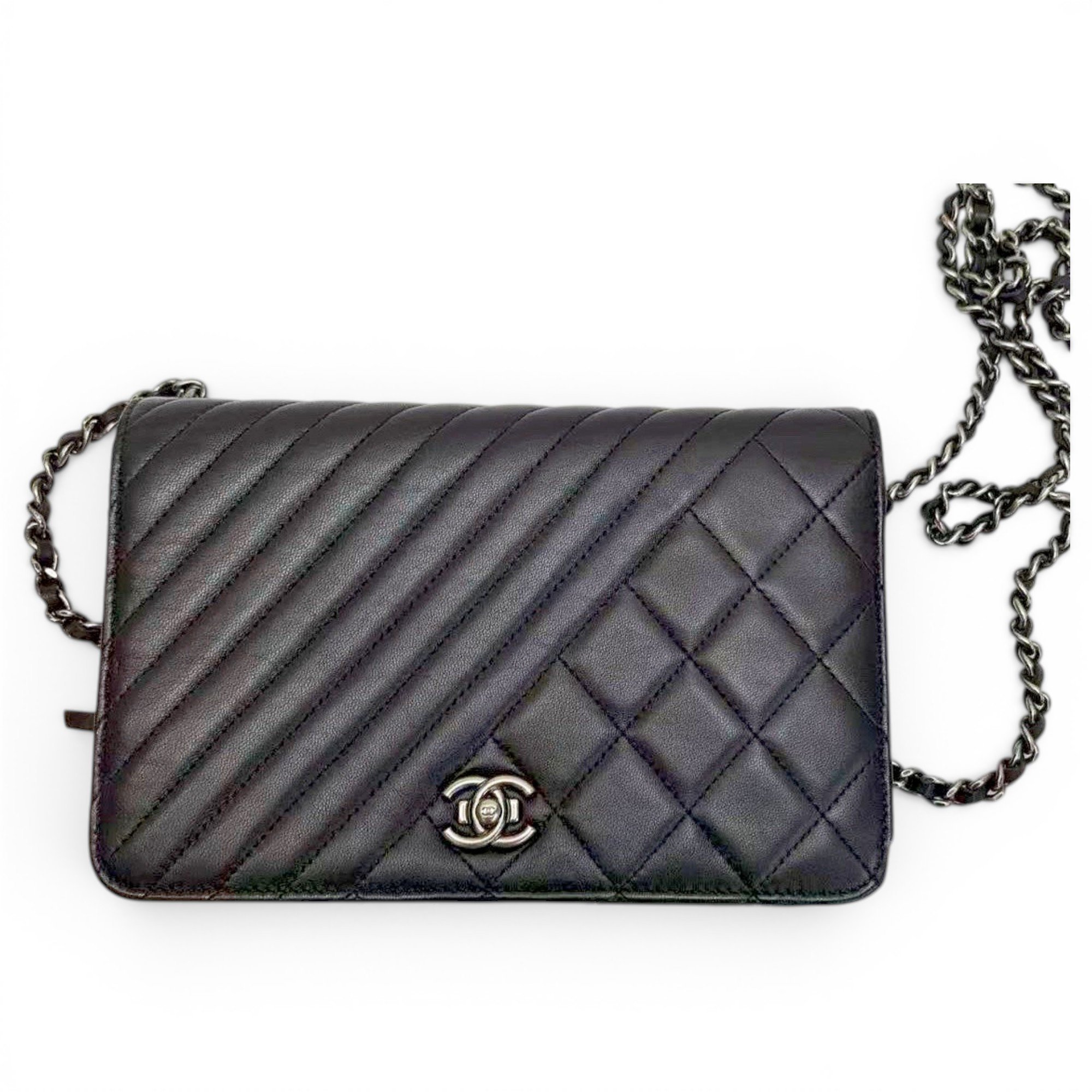 Wallet On Chain Timeless/Classique leather crossbody bag