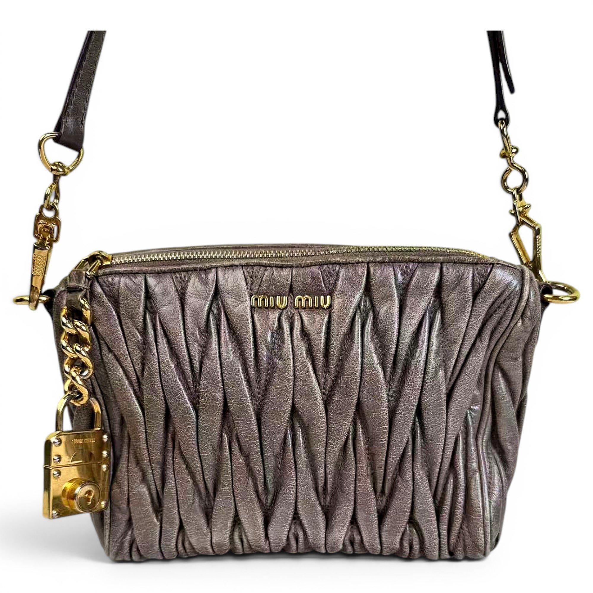 Matelassé leather handbag