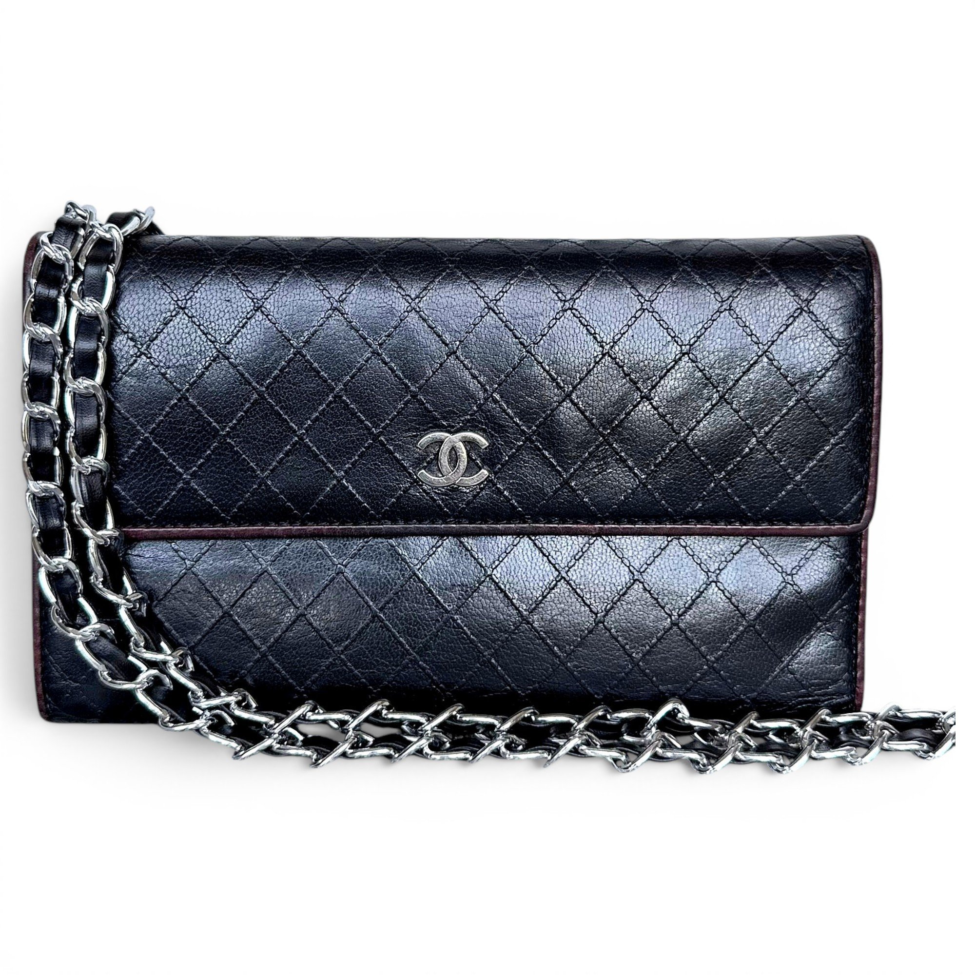 Wallet On Chain Timeless/Classique leather crossbody bag