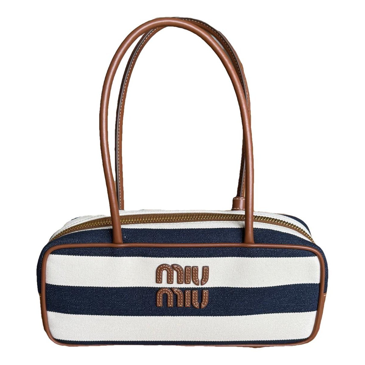 Beau cloth handbag