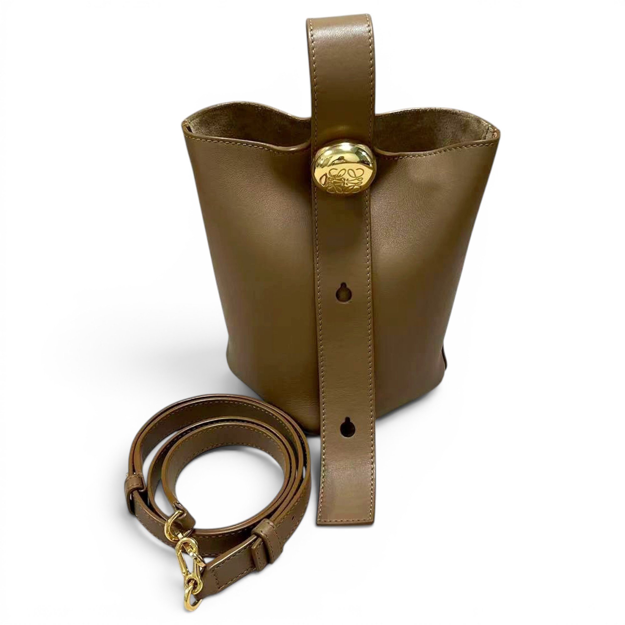 Pebble leather handbag