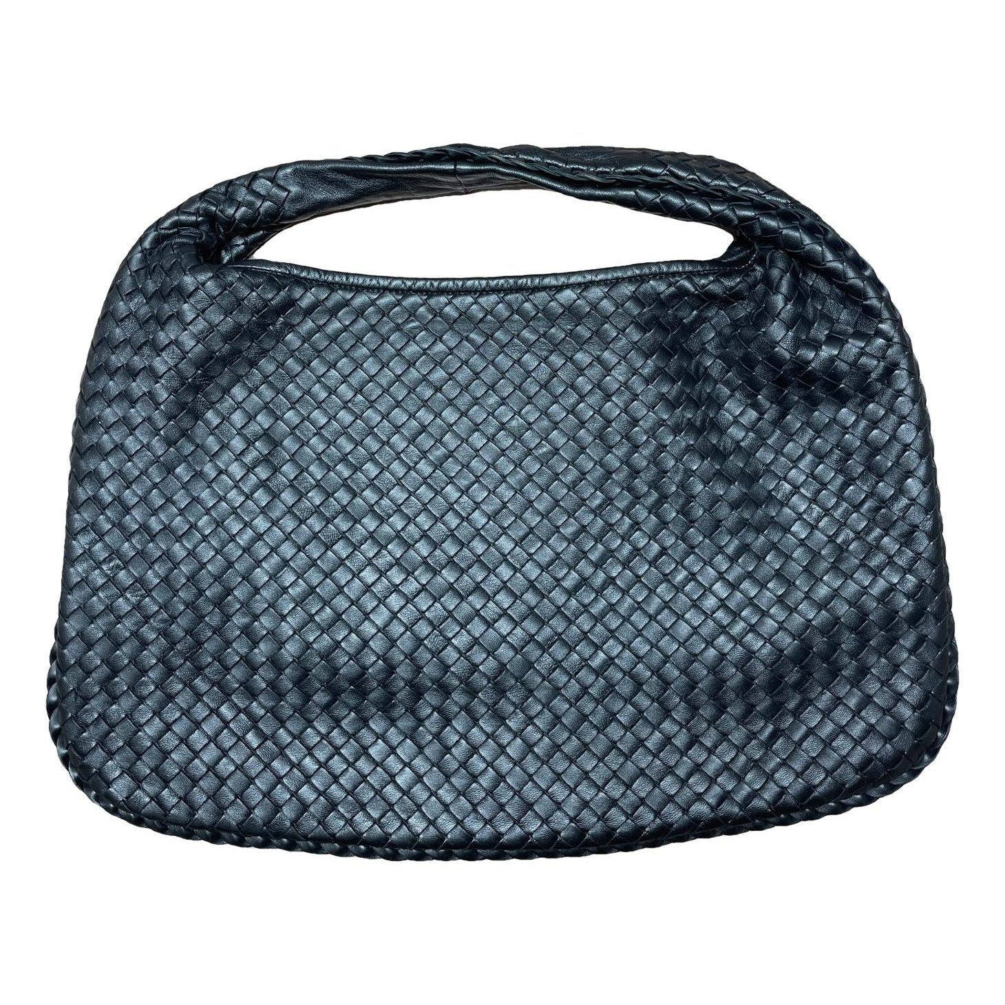Veneta leather handbag