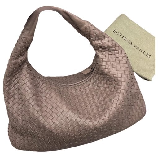Veneta leather handbag