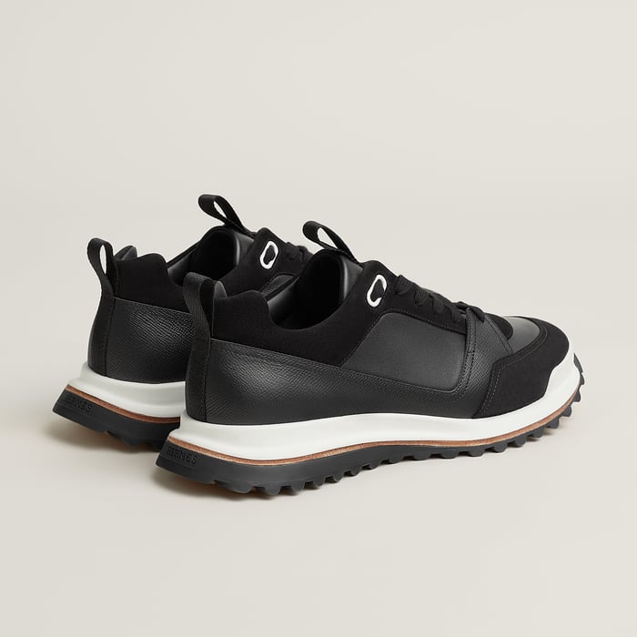 Noir Leader Sneaker