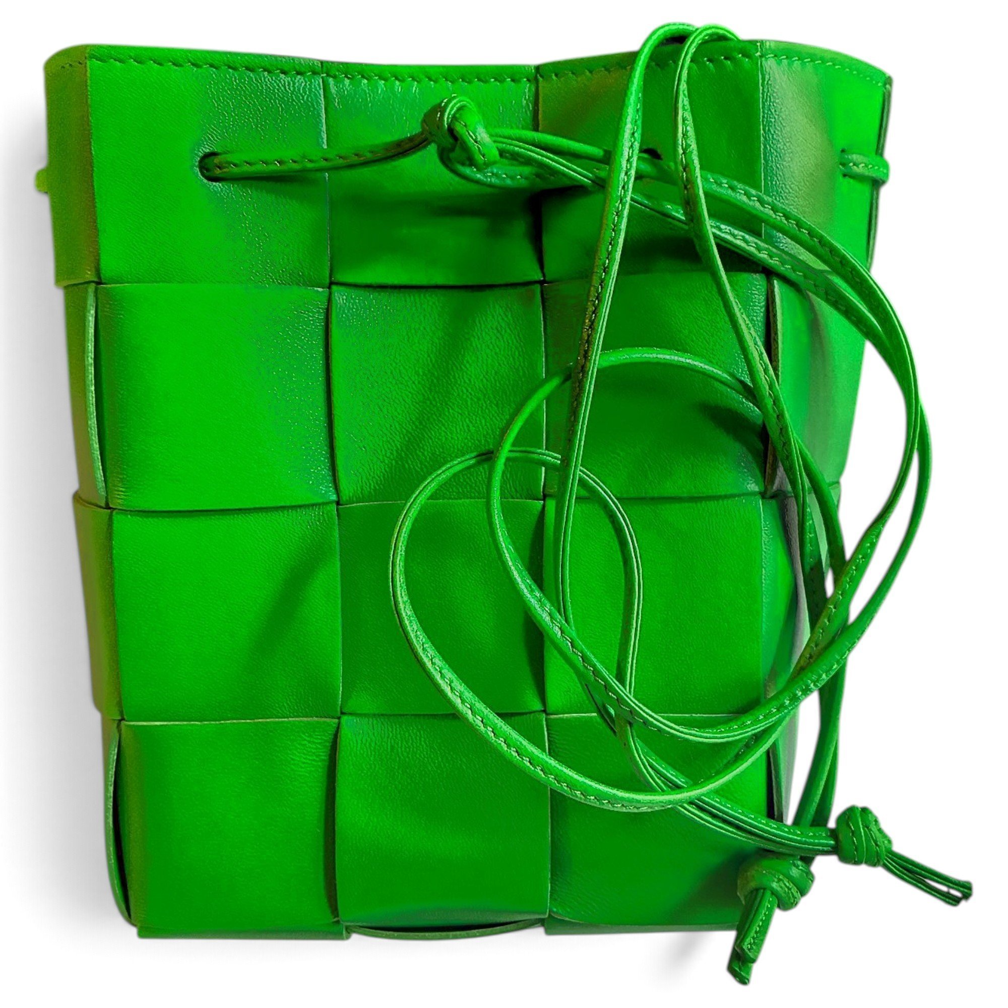 Bottega Veneta Cassette Bucket leather crossbody bag