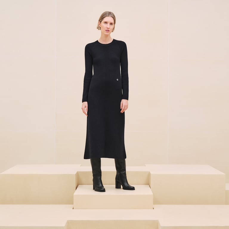 Adjusted long cashmere dress