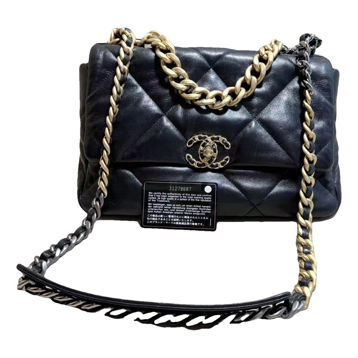 Chanel 19 leather handbag