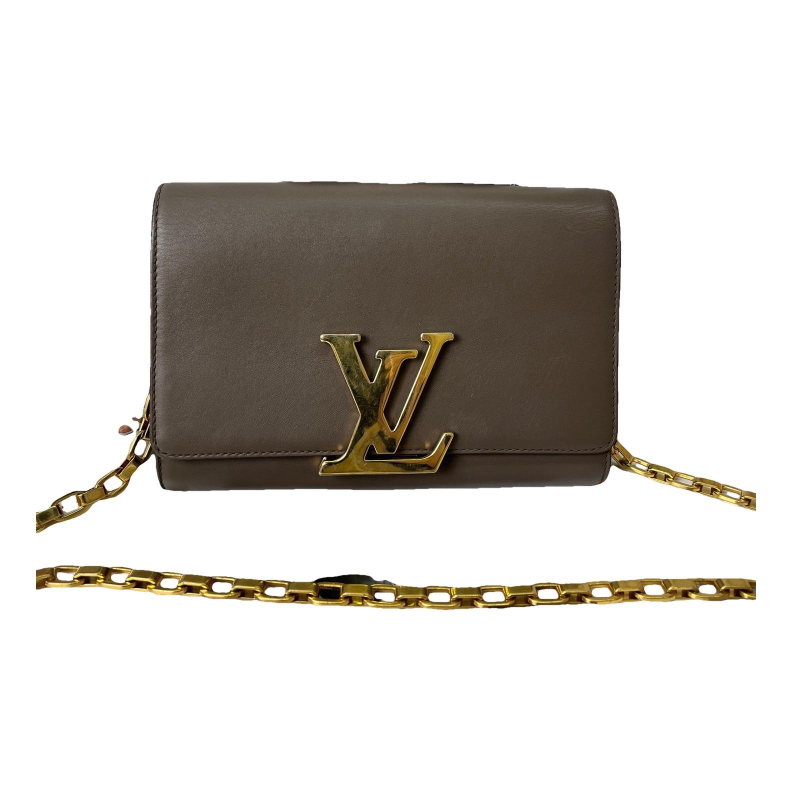 Twist Chain leather handbag
