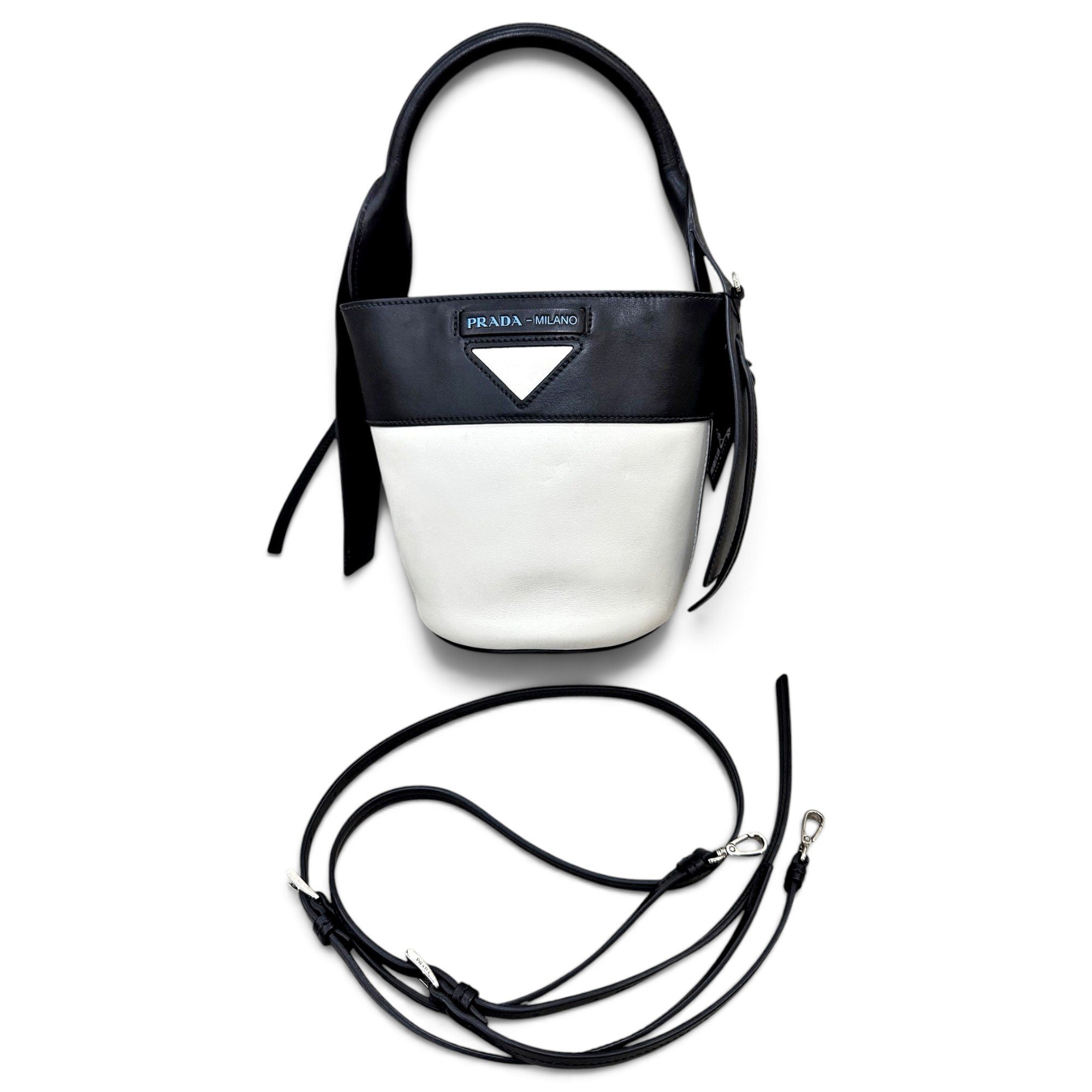 Triangle leather bag
