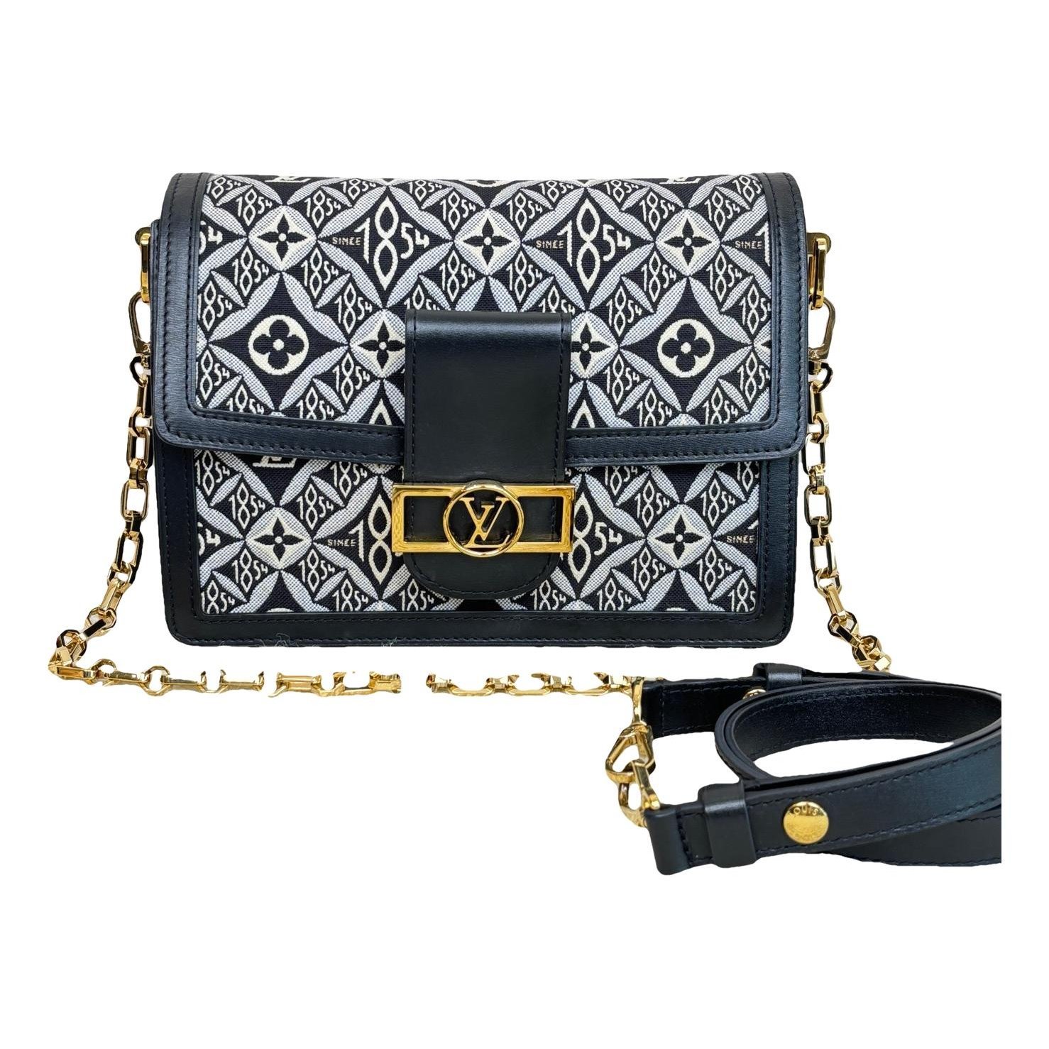Dauphine Chain Wallet leather handbag