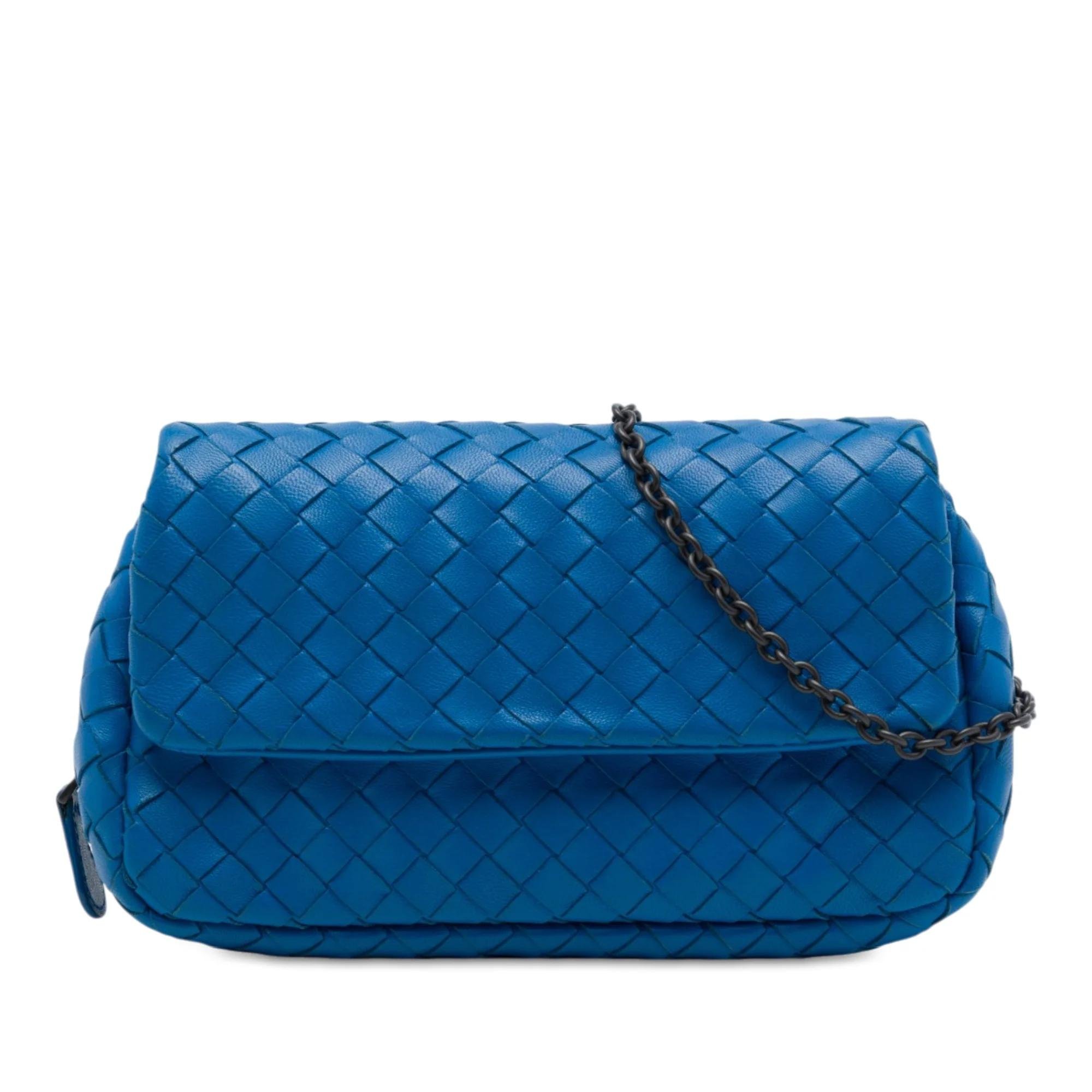 Veneta leather handbag