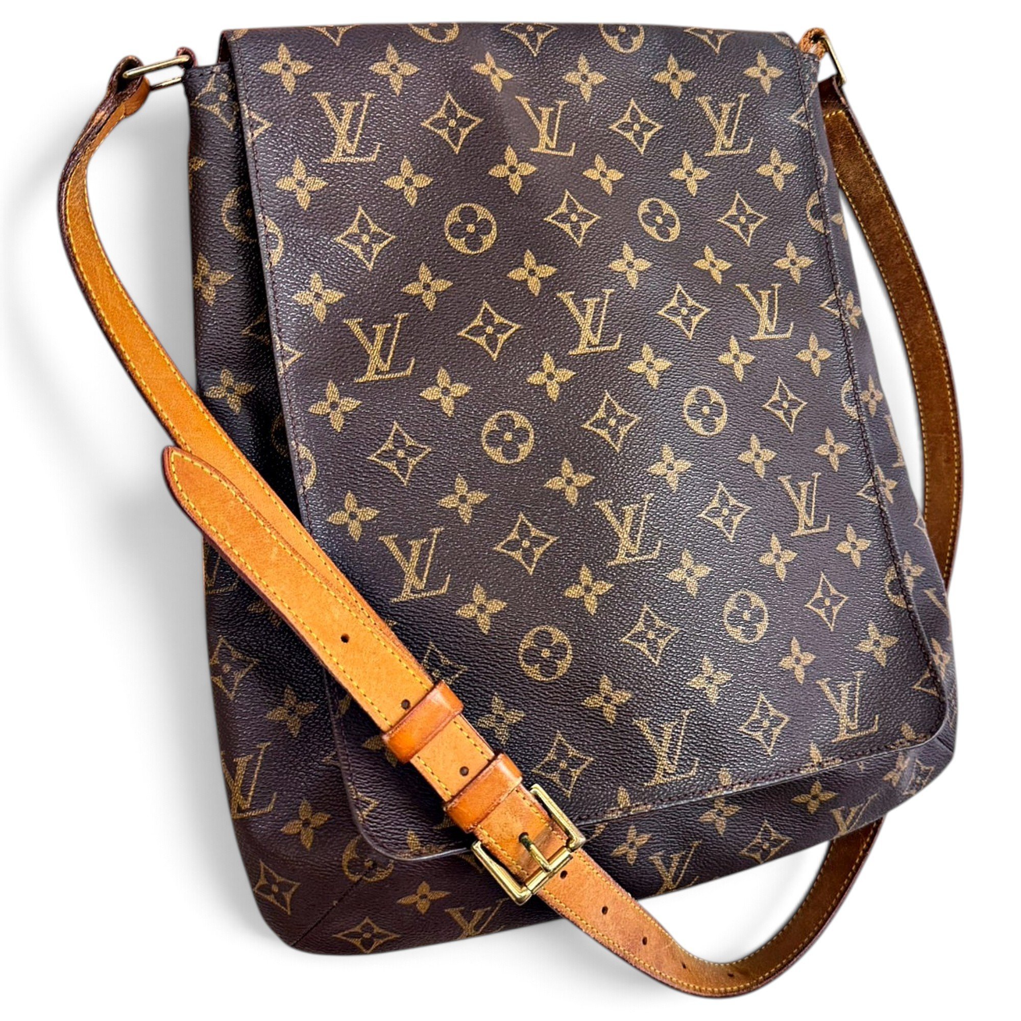 Musette leather crossbody bag