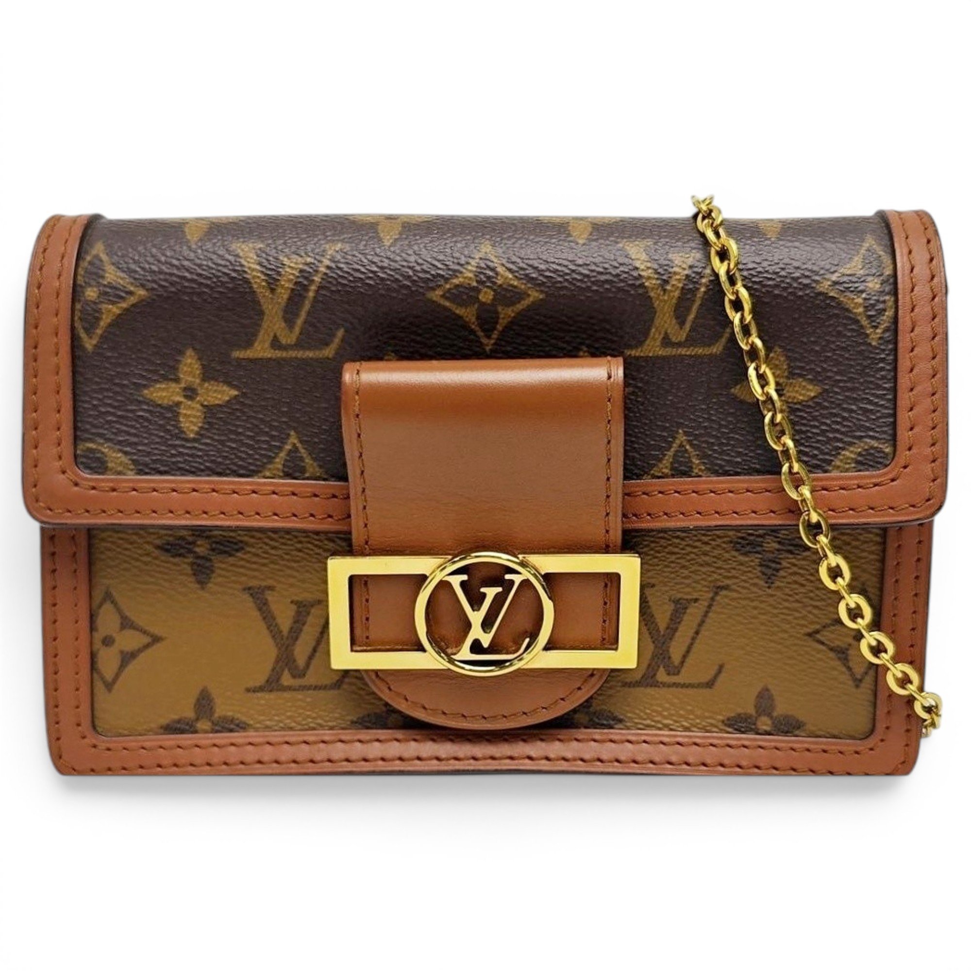 Dauphine leather handbag