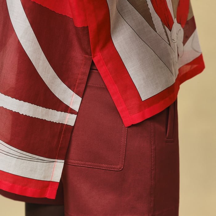 Rouge Amazone "Grand Manege" Beach Shirt