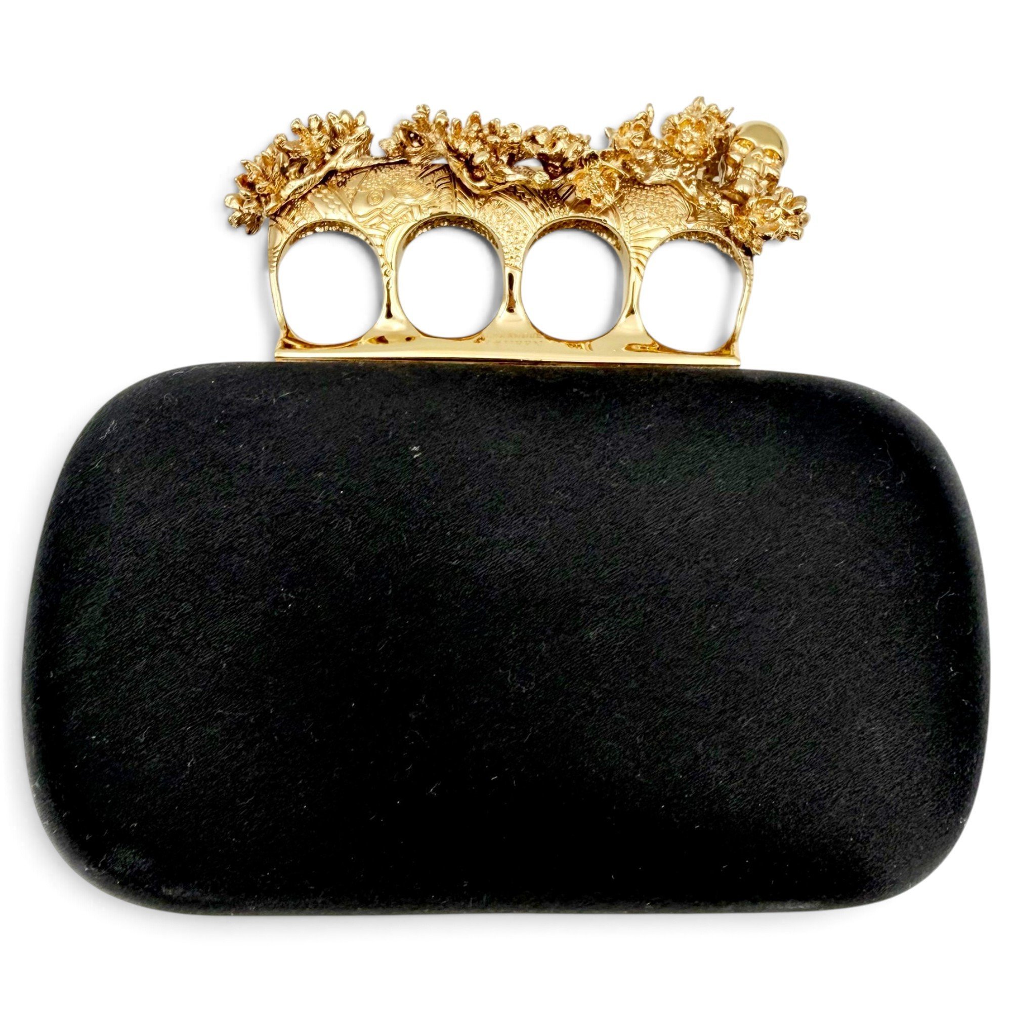 Knuckle cloth clutch bag