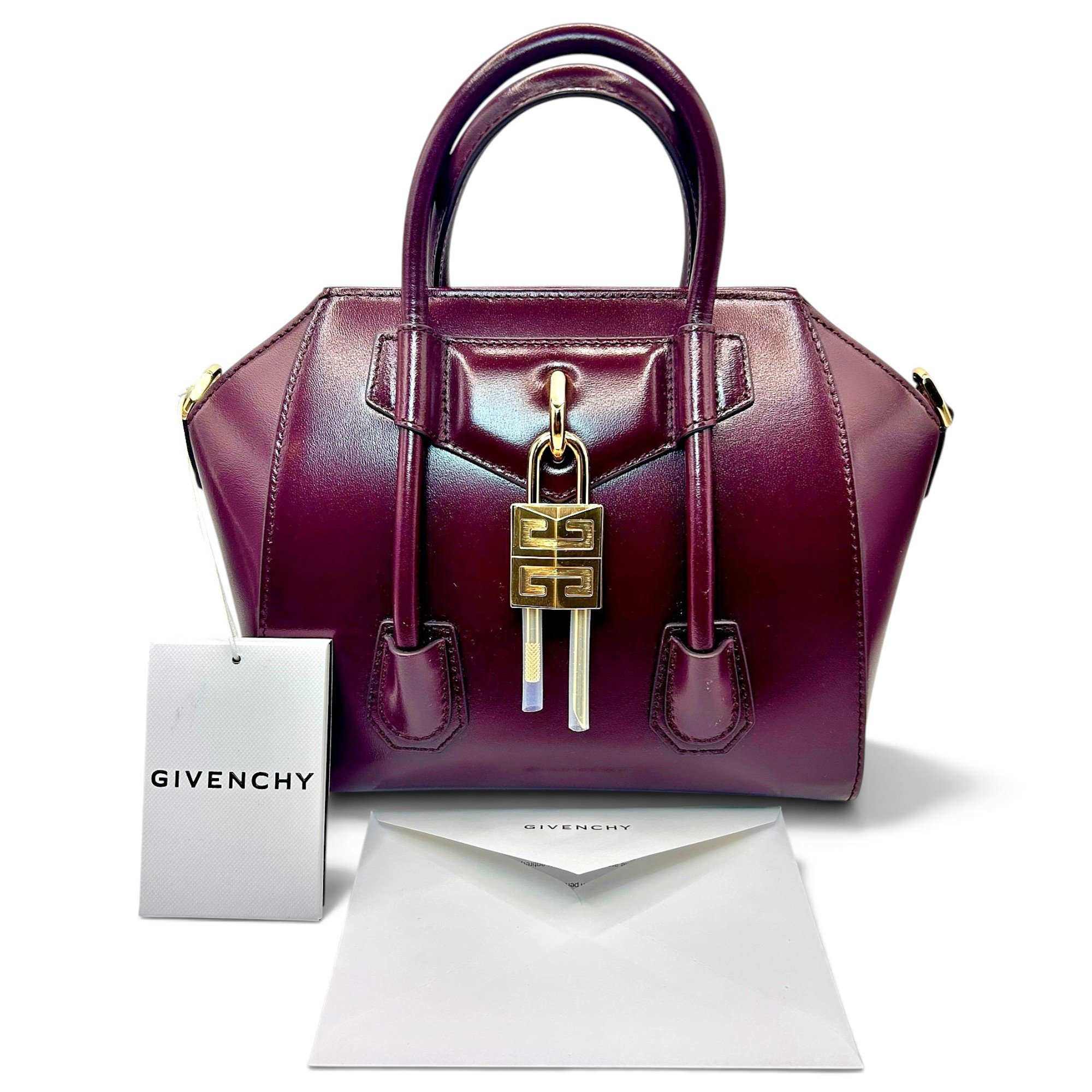 Antigona leather handbag