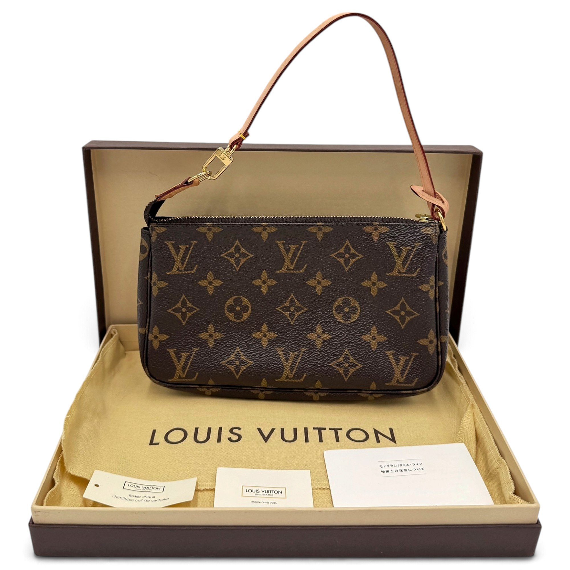 Pochette Accessoire leather handbag