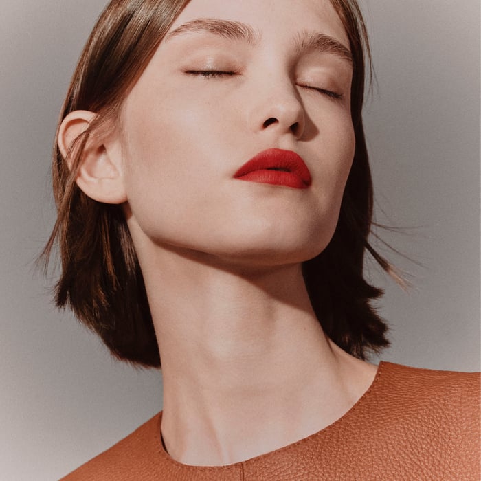 75 – rouge Amazone Matte Lipstick, Engraved Limited Edition, Rouge Amazone
