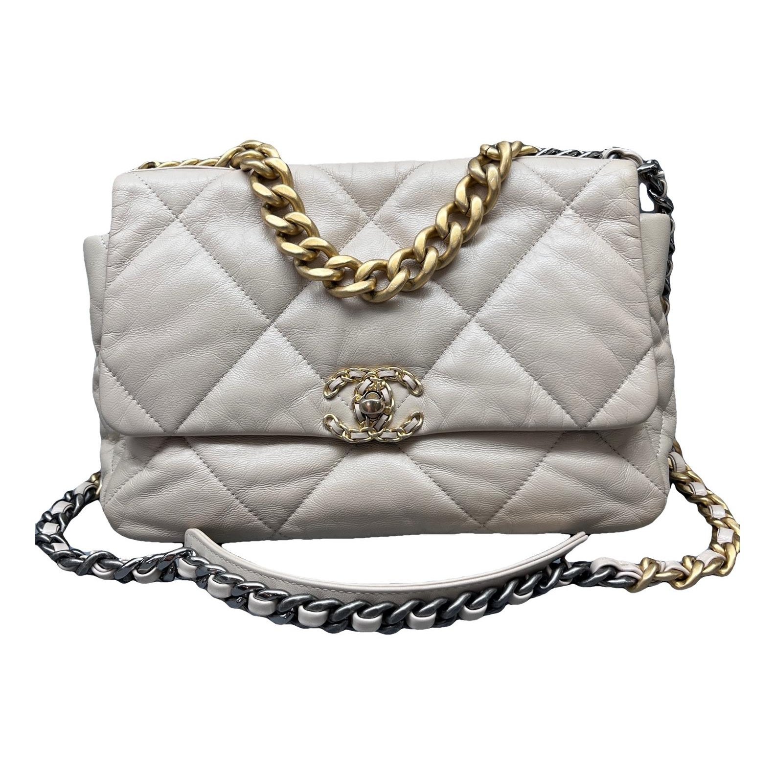 Chanel 19 leather handbag