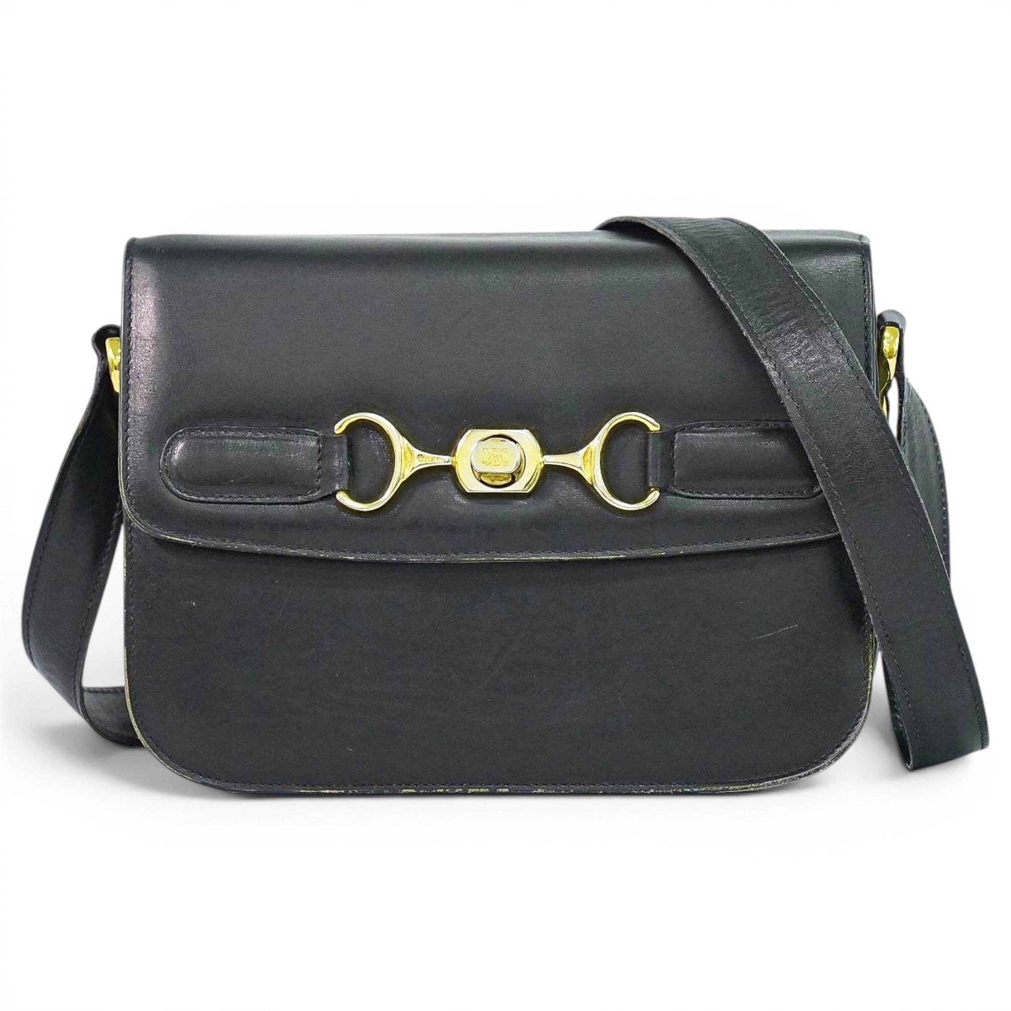 Pocket leather handbag