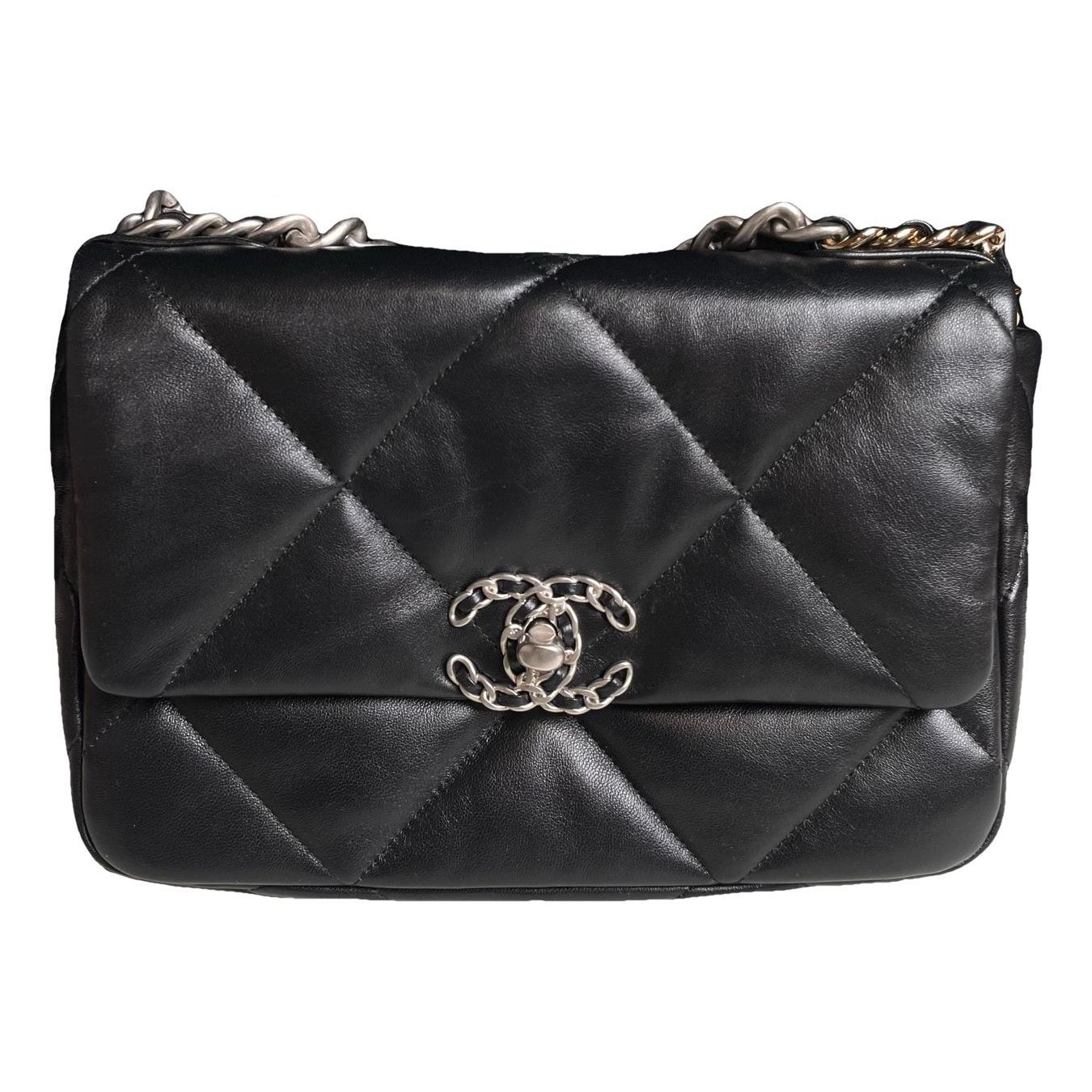 Chanel 19 leather handbag