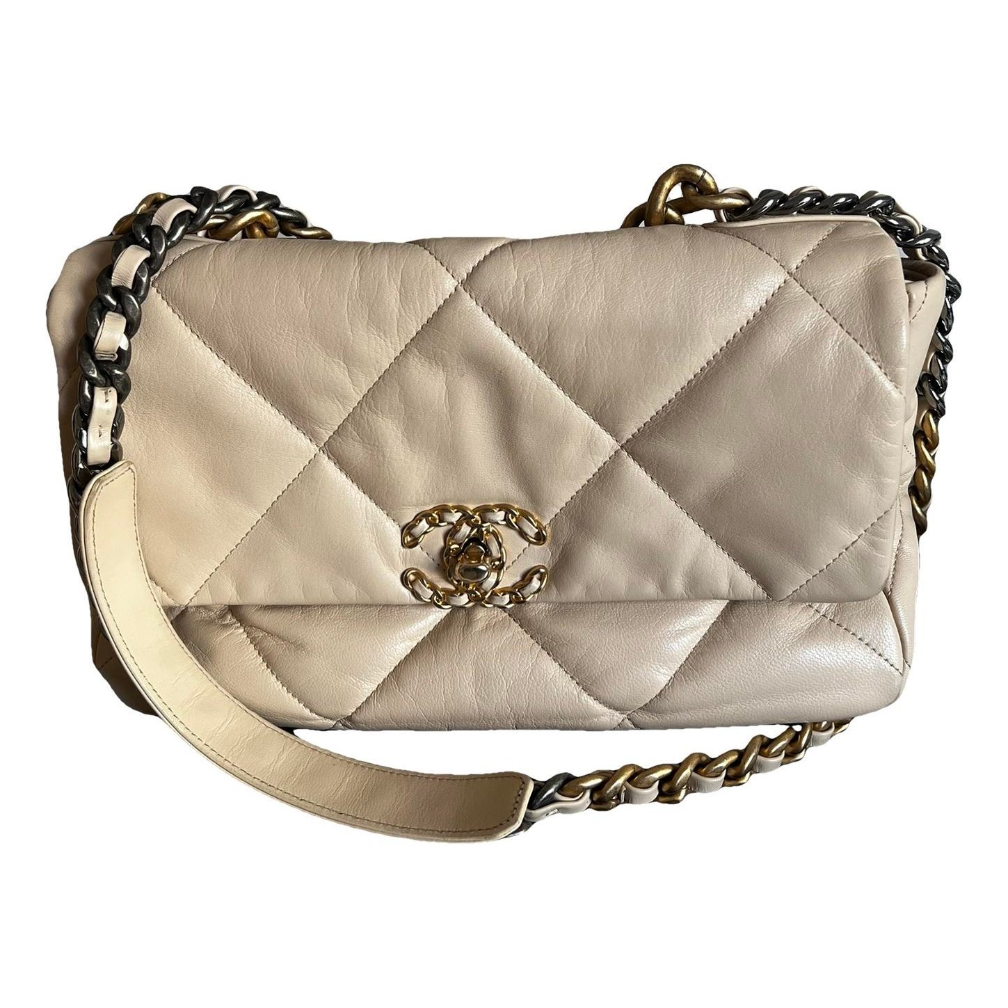 Chanel 19 leather handbag
