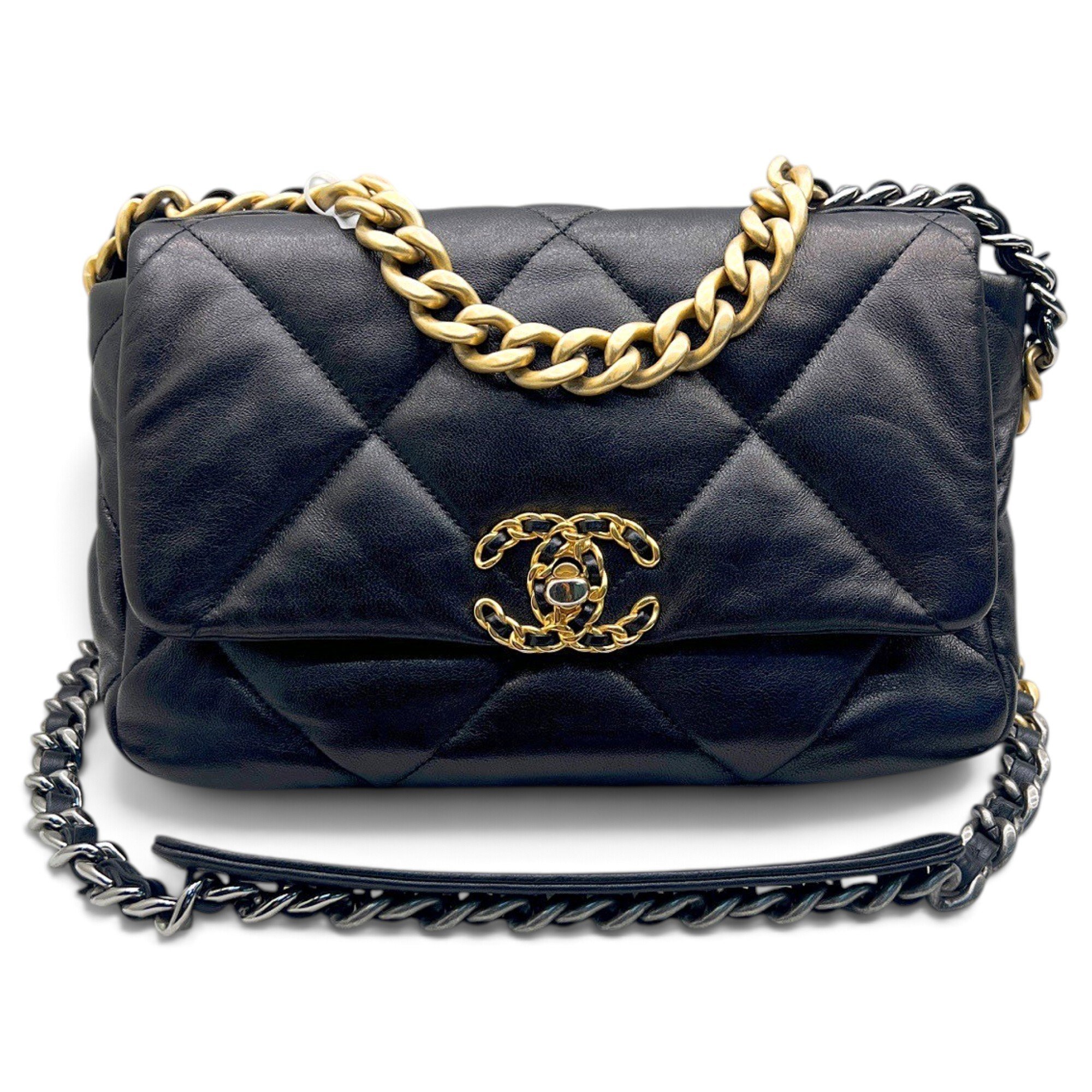 Chanel 19 leather handbag