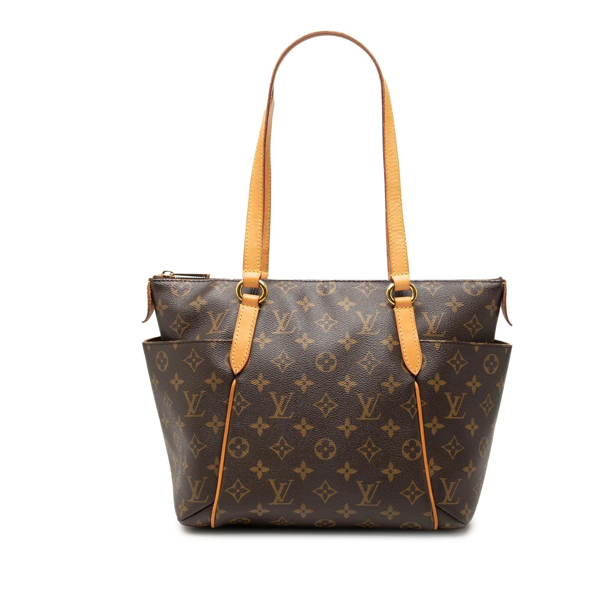 Totally leather tote