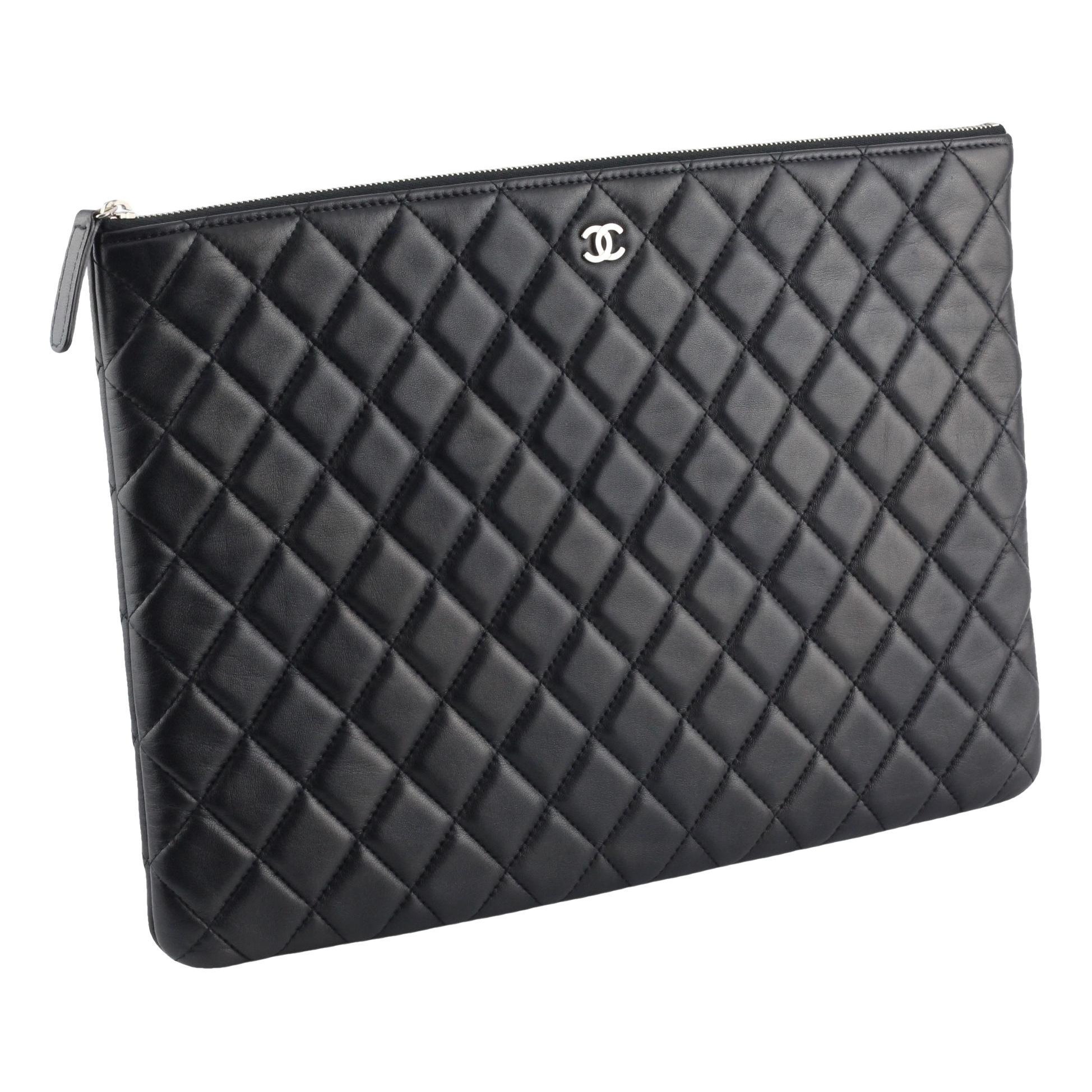 Timeless/Classique leather clutch bag