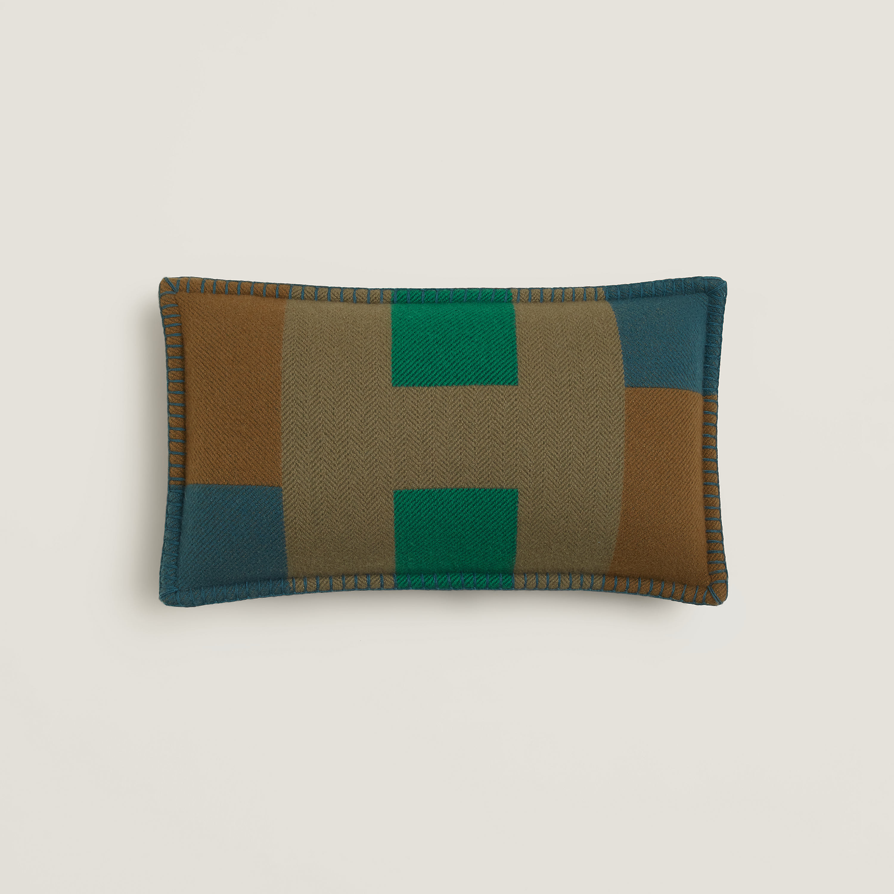 H Horizon pillow, small model