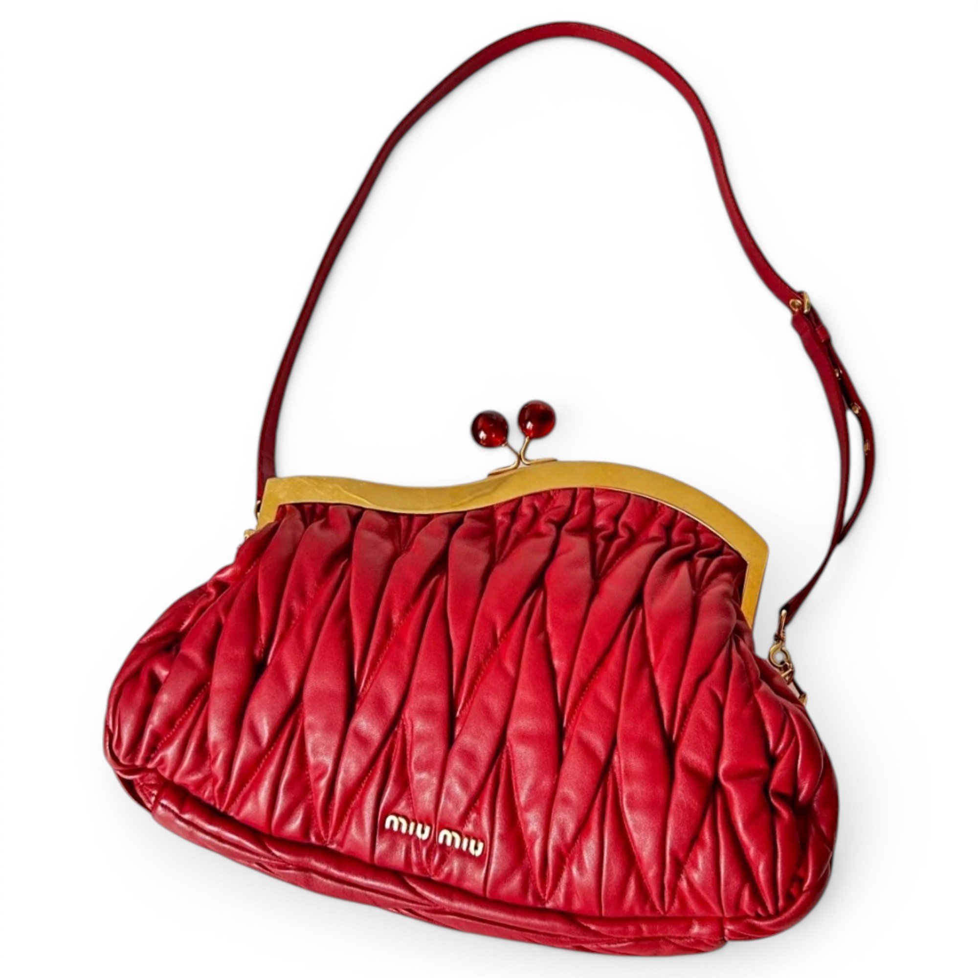 Matelassé leather handbag