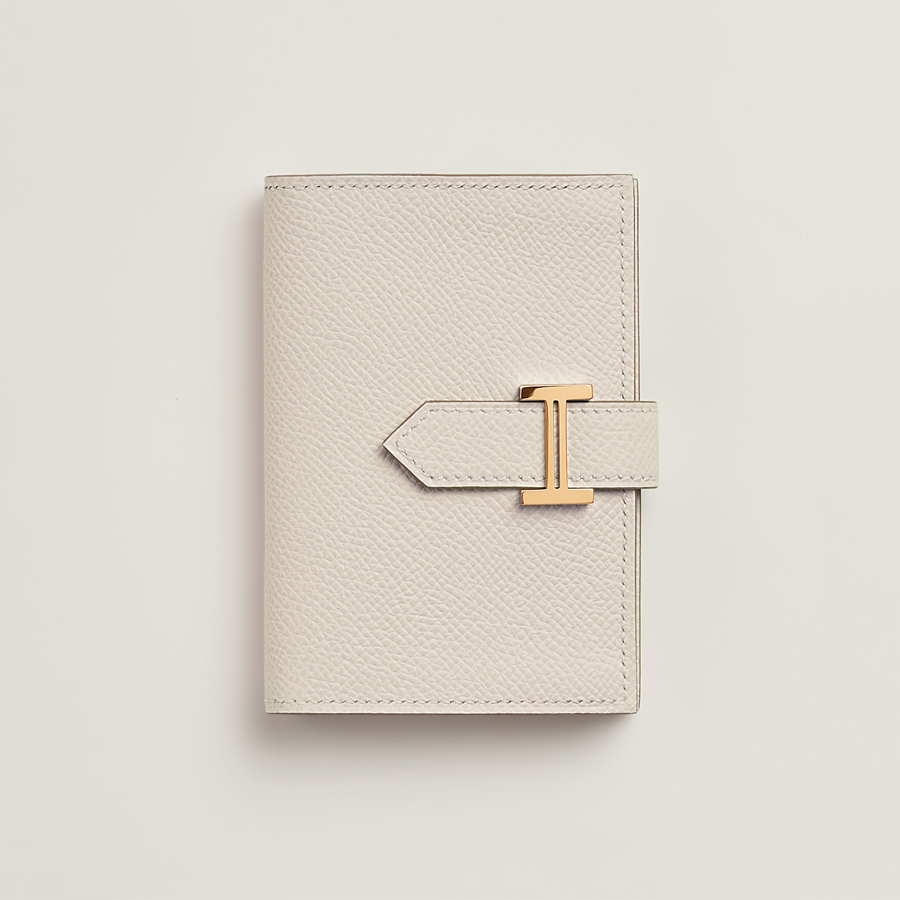 Bearn card holder