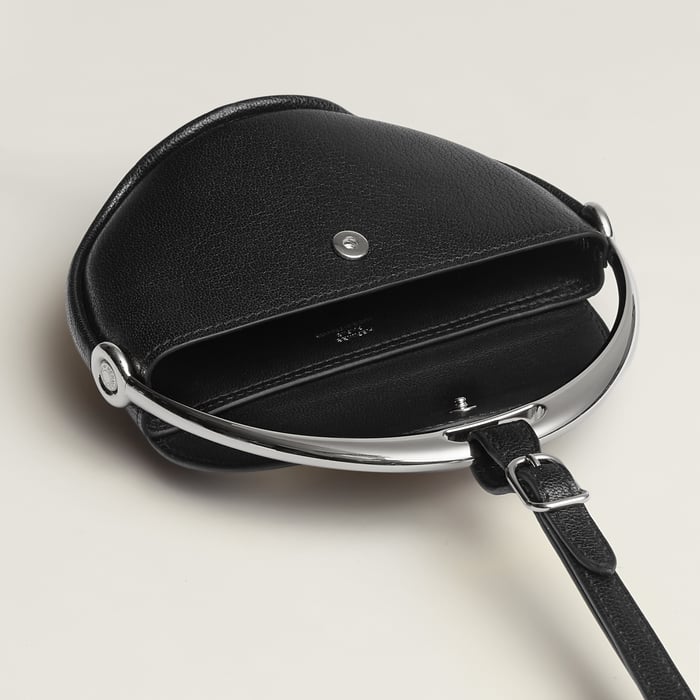 Noir En Piste Clutch