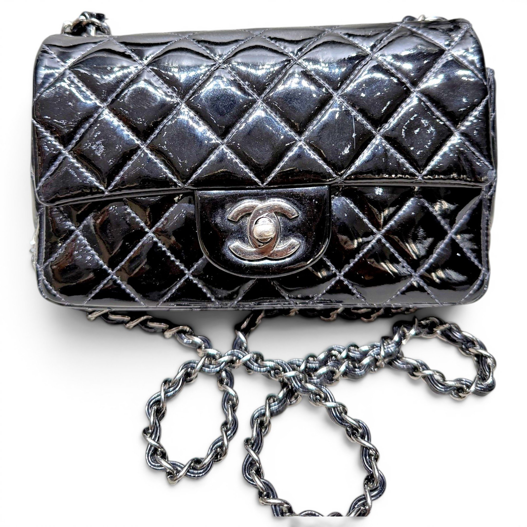 Timeless/Classique patent leather crossbody bag